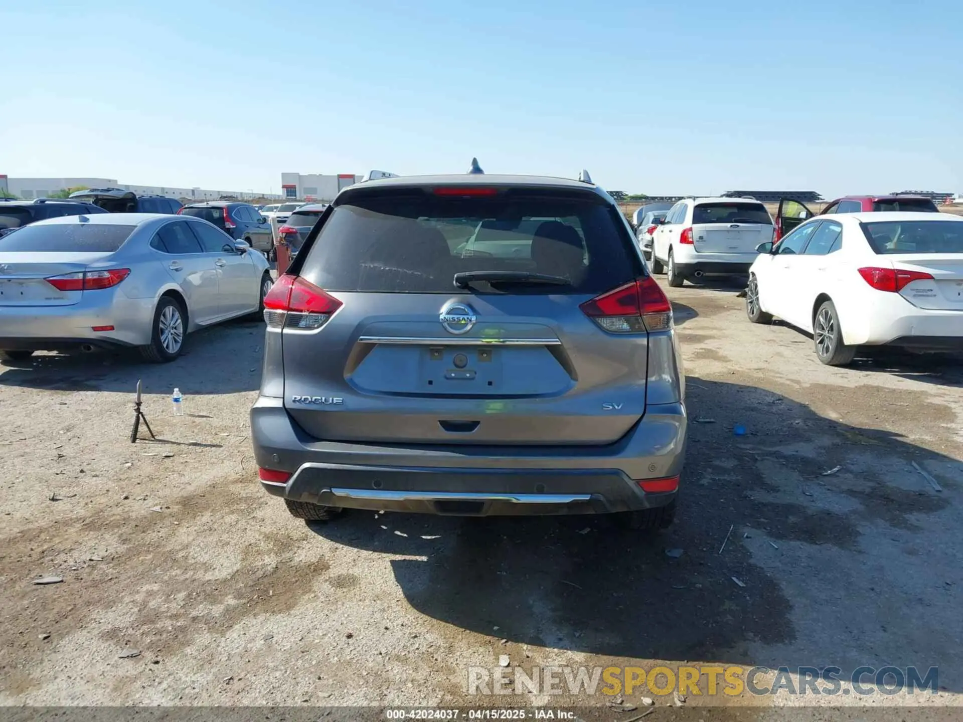 17 fotografías del automóvil dañado KNMAT2MT4LP514652 NISSAN ROGUE 2020