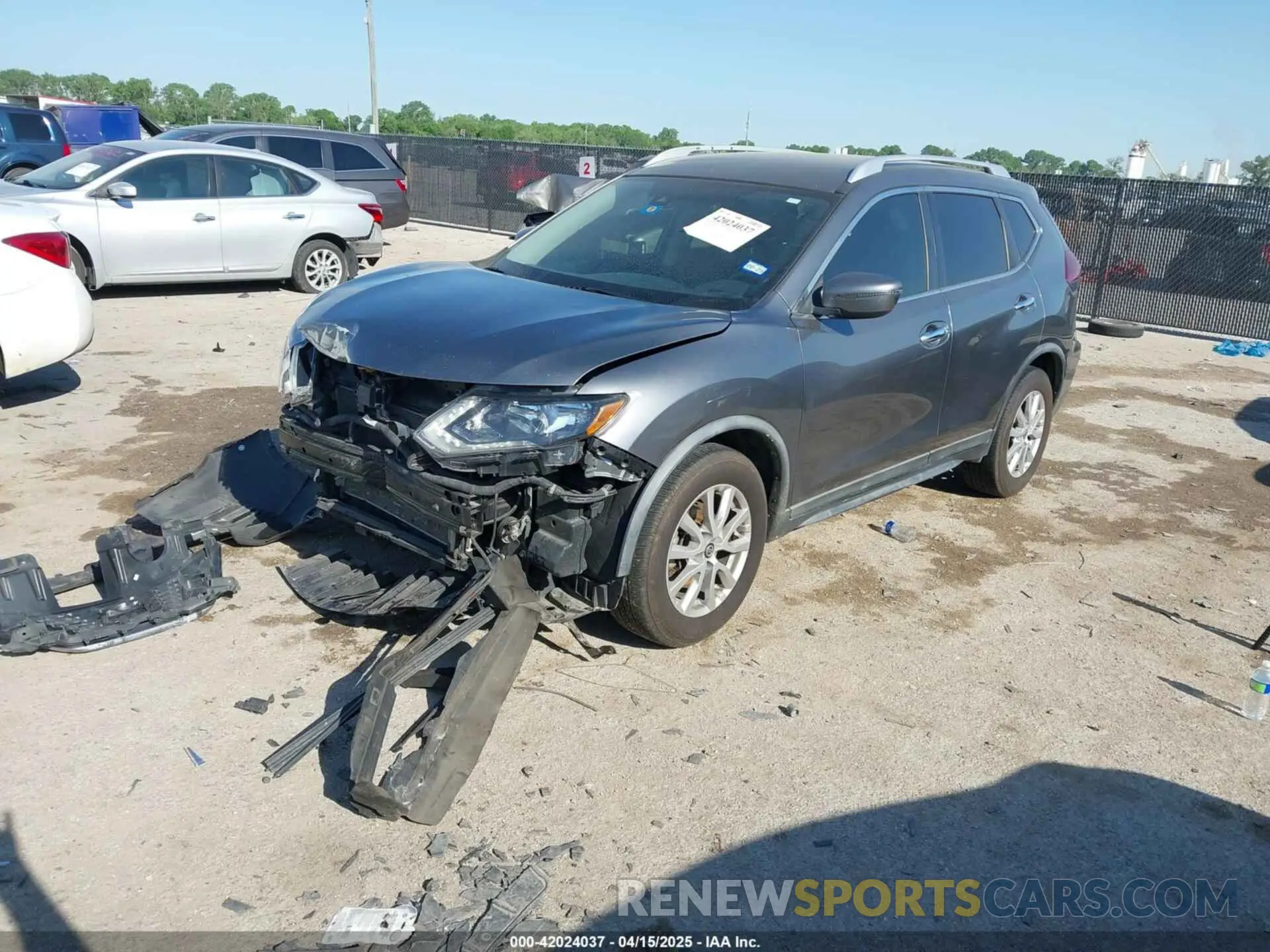 2 fotografías del automóvil dañado KNMAT2MT4LP514652 NISSAN ROGUE 2020
