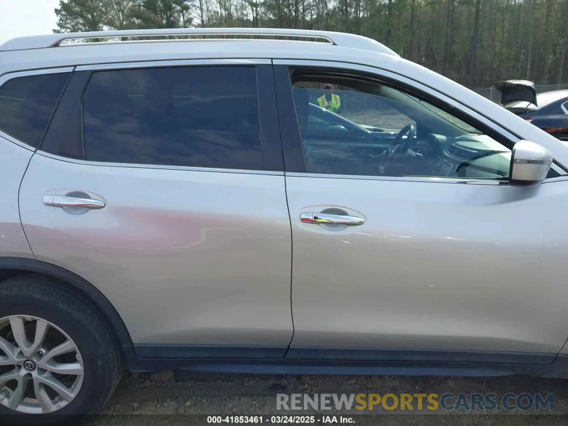 14 fotografías del automóvil dañado KNMAT2MT4LP541690 NISSAN ROGUE 2020