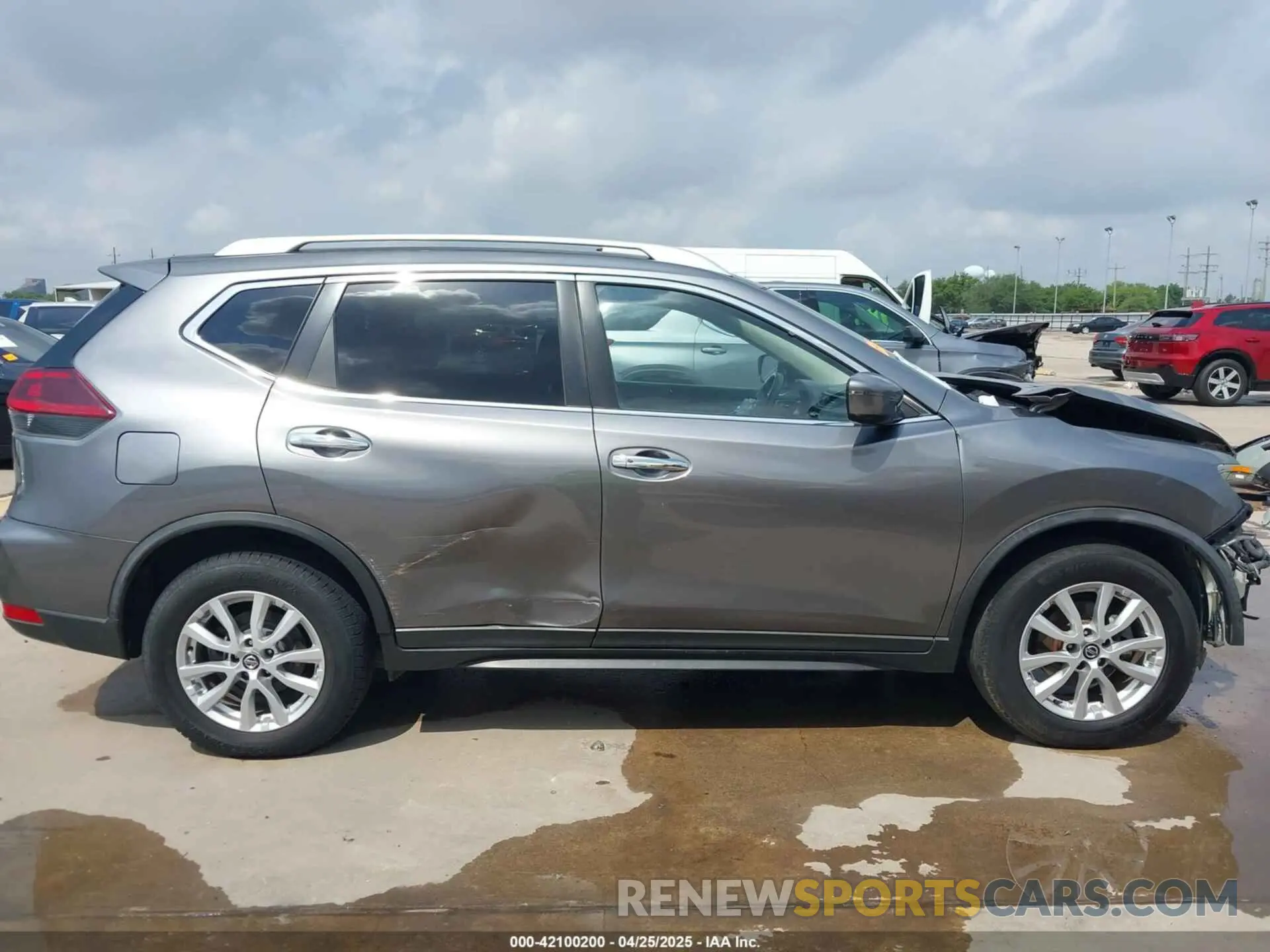 14 fotografías del automóvil dañado KNMAT2MT8LP510300 NISSAN ROGUE 2020