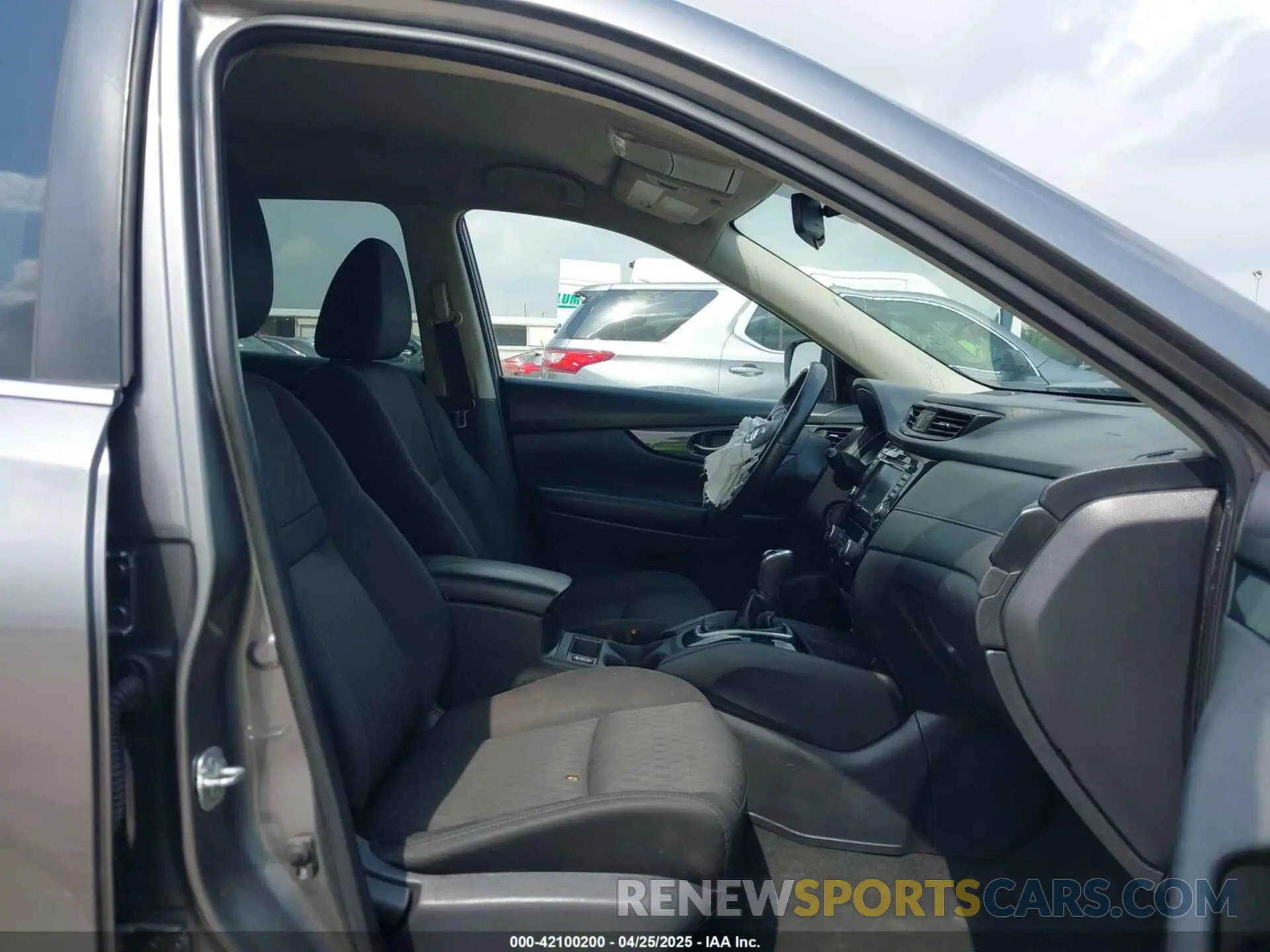 5 fotografías del automóvil dañado KNMAT2MT8LP510300 NISSAN ROGUE 2020