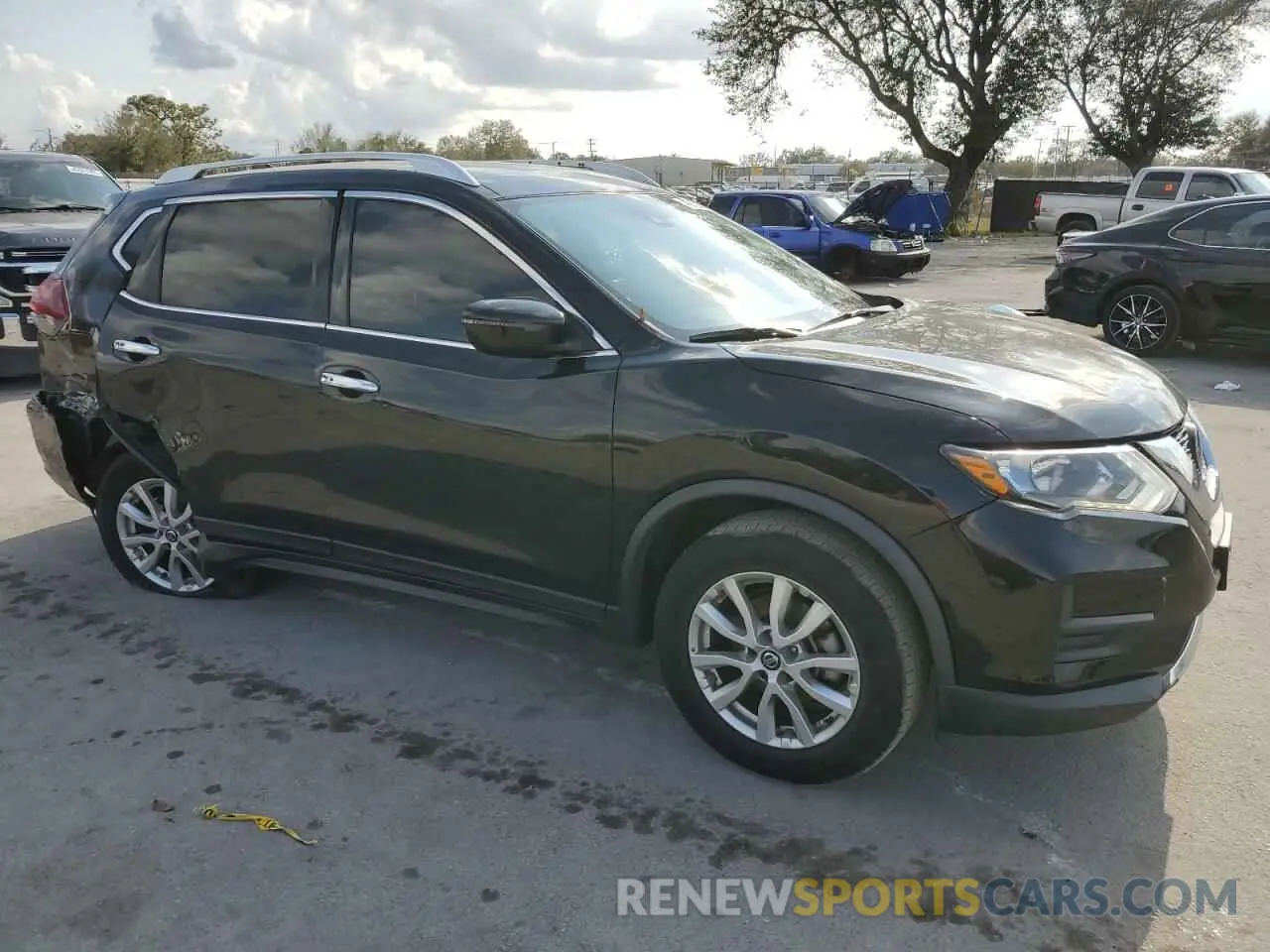 4 fotografías del automóvil dañado KNMAT2MT9LP502870 NISSAN ROGUE 2020