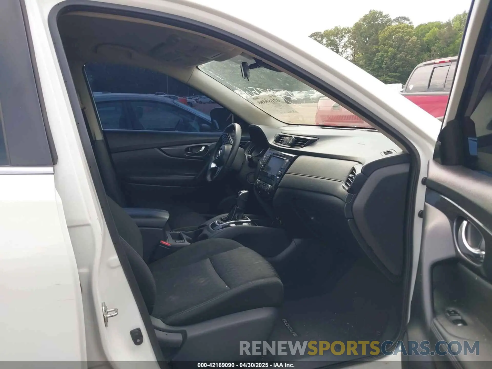 5 fotografías del automóvil dañado KNMAT2MT9LP507566 NISSAN ROGUE 2020