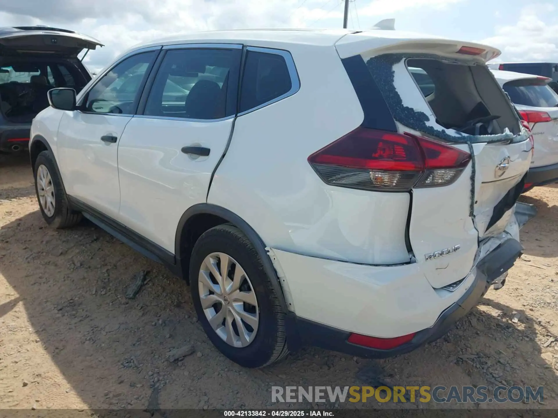 3 fotografías del automóvil dañado KNMAT2MV0LP521440 NISSAN ROGUE 2020