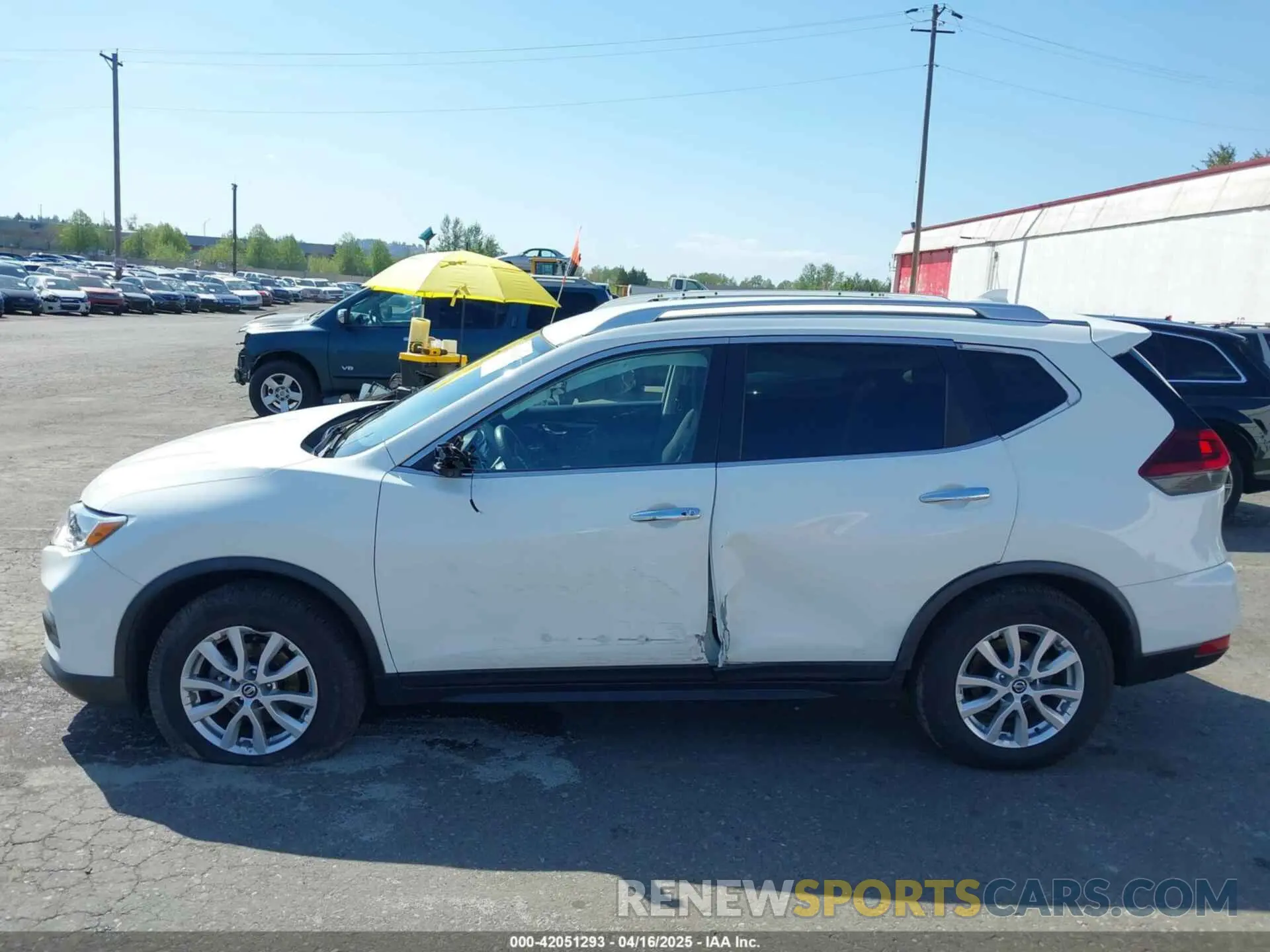 14 fotografías del automóvil dañado KNMAT2MV3LP506771 NISSAN ROGUE 2020