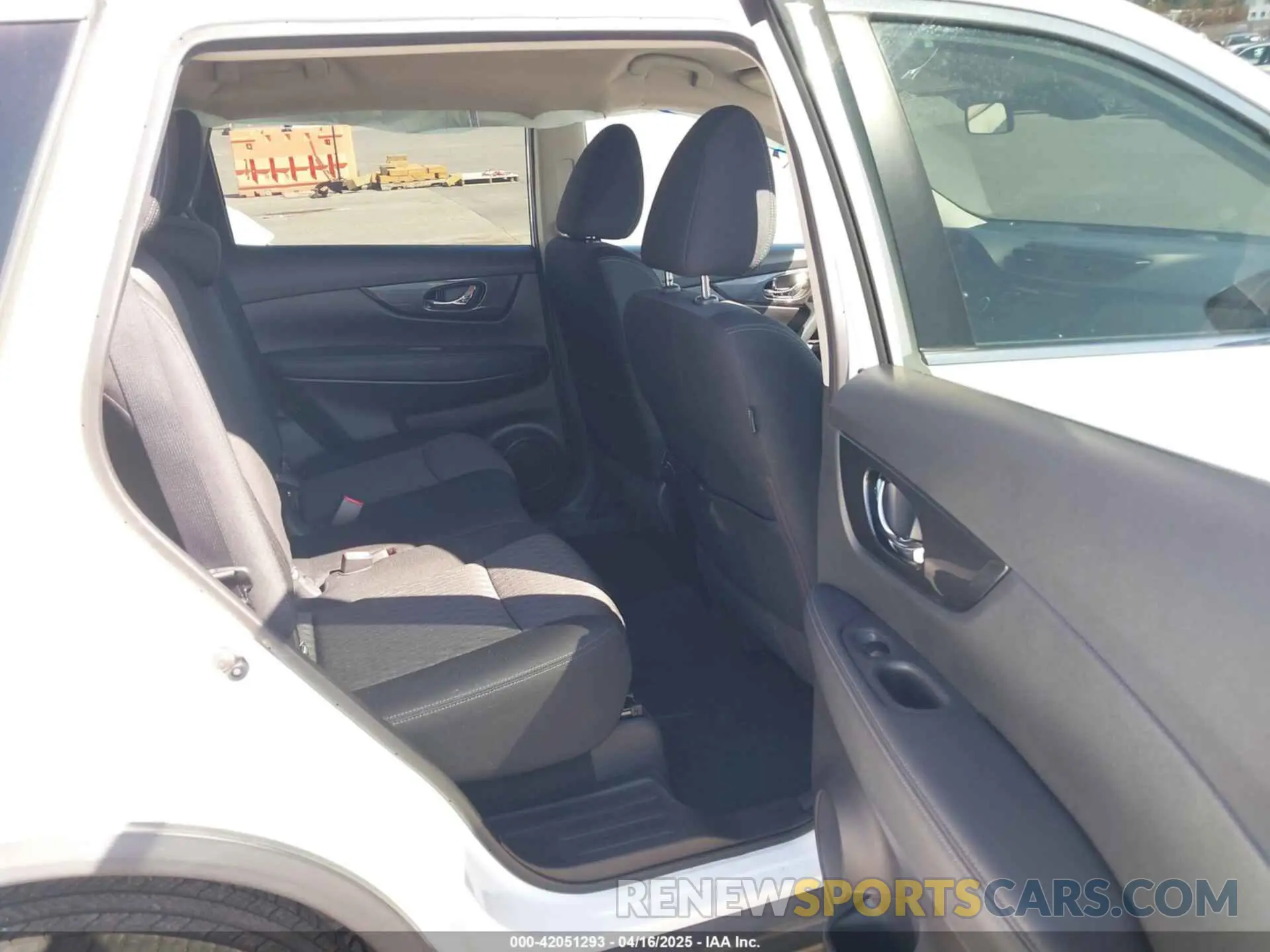 8 fotografías del automóvil dañado KNMAT2MV3LP506771 NISSAN ROGUE 2020