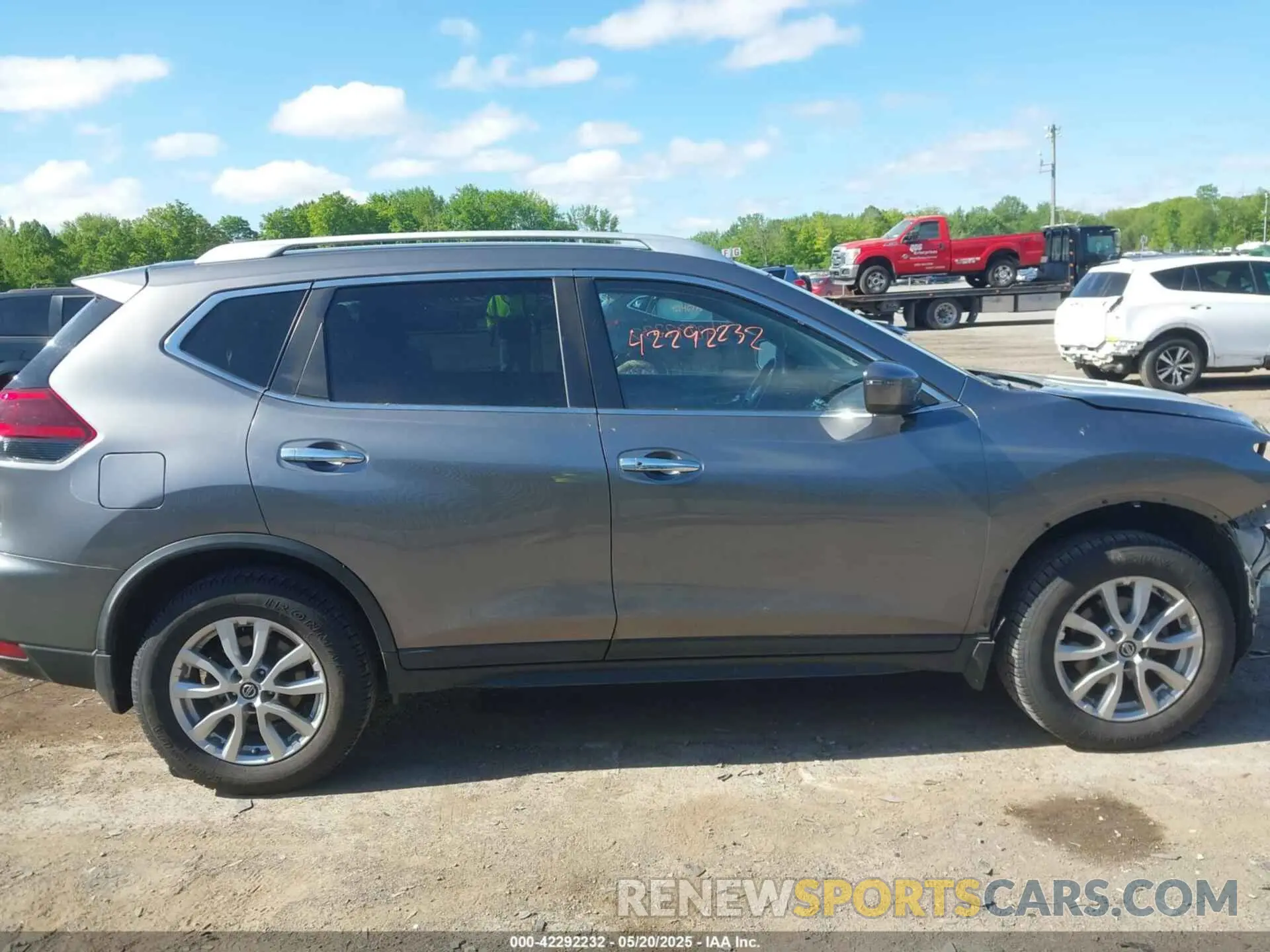 13 fotografías del automóvil dañado KNMAT2MV4LP538967 NISSAN ROGUE 2020