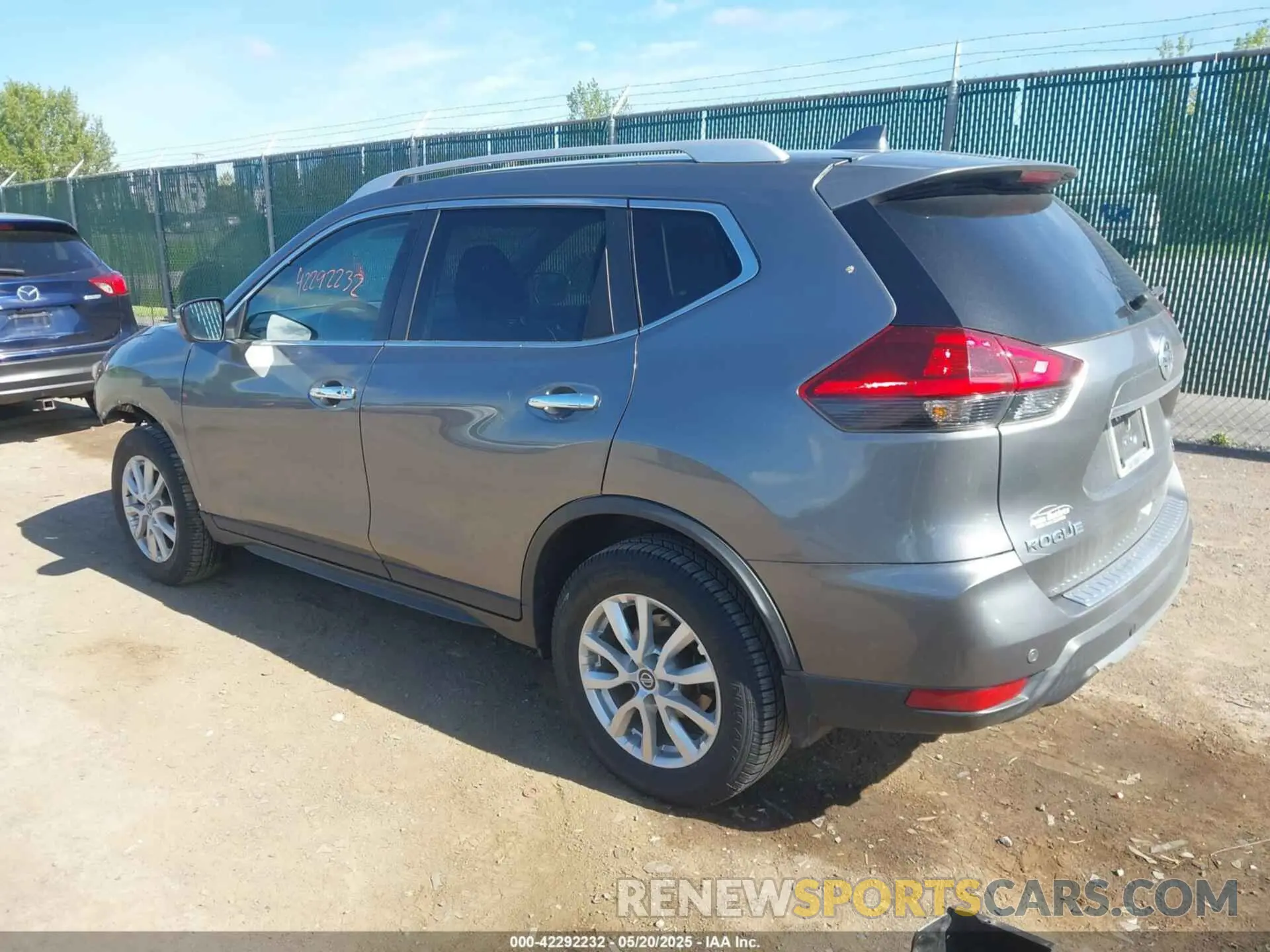 3 fotografías del automóvil dañado KNMAT2MV4LP538967 NISSAN ROGUE 2020