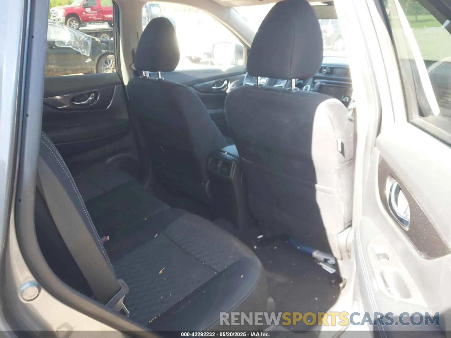 8 fotografías del automóvil dañado KNMAT2MV4LP538967 NISSAN ROGUE 2020