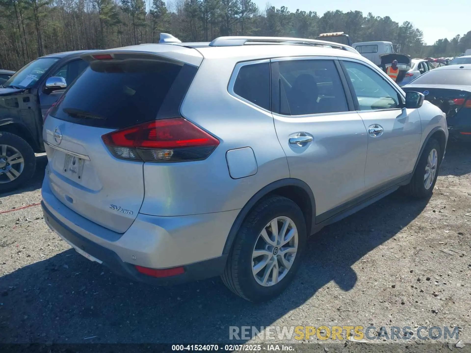 4 fotografías del automóvil dañado KNMAT2MV6LP502441 NISSAN ROGUE 2020