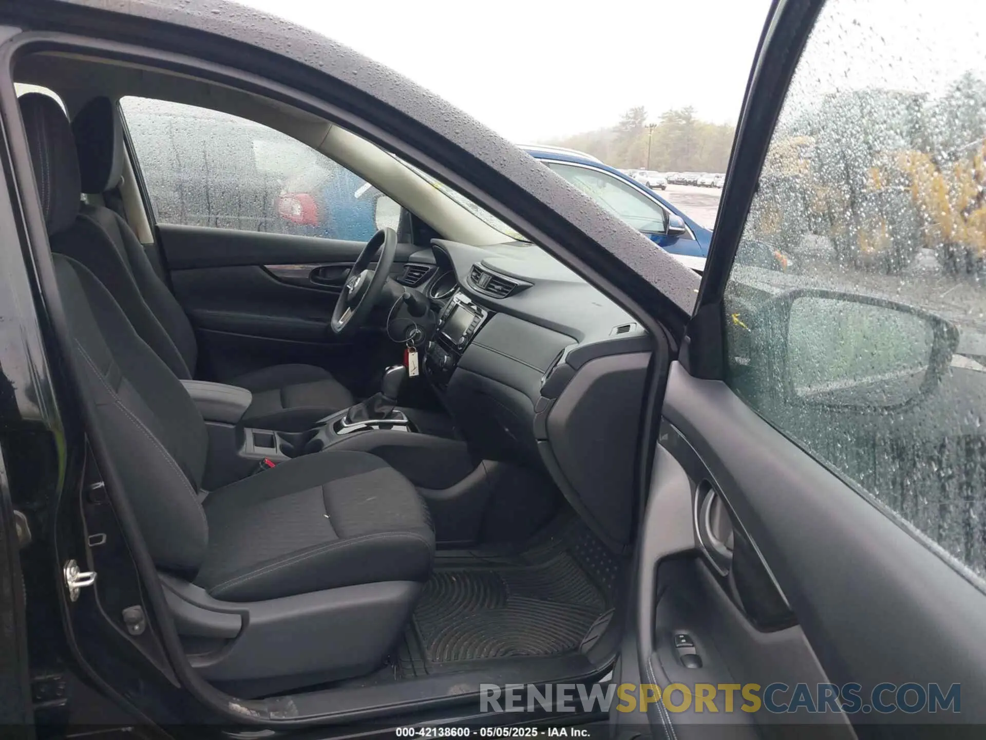 5 fotografías del automóvil dañado KNMAT2MV6LP521913 NISSAN ROGUE 2020