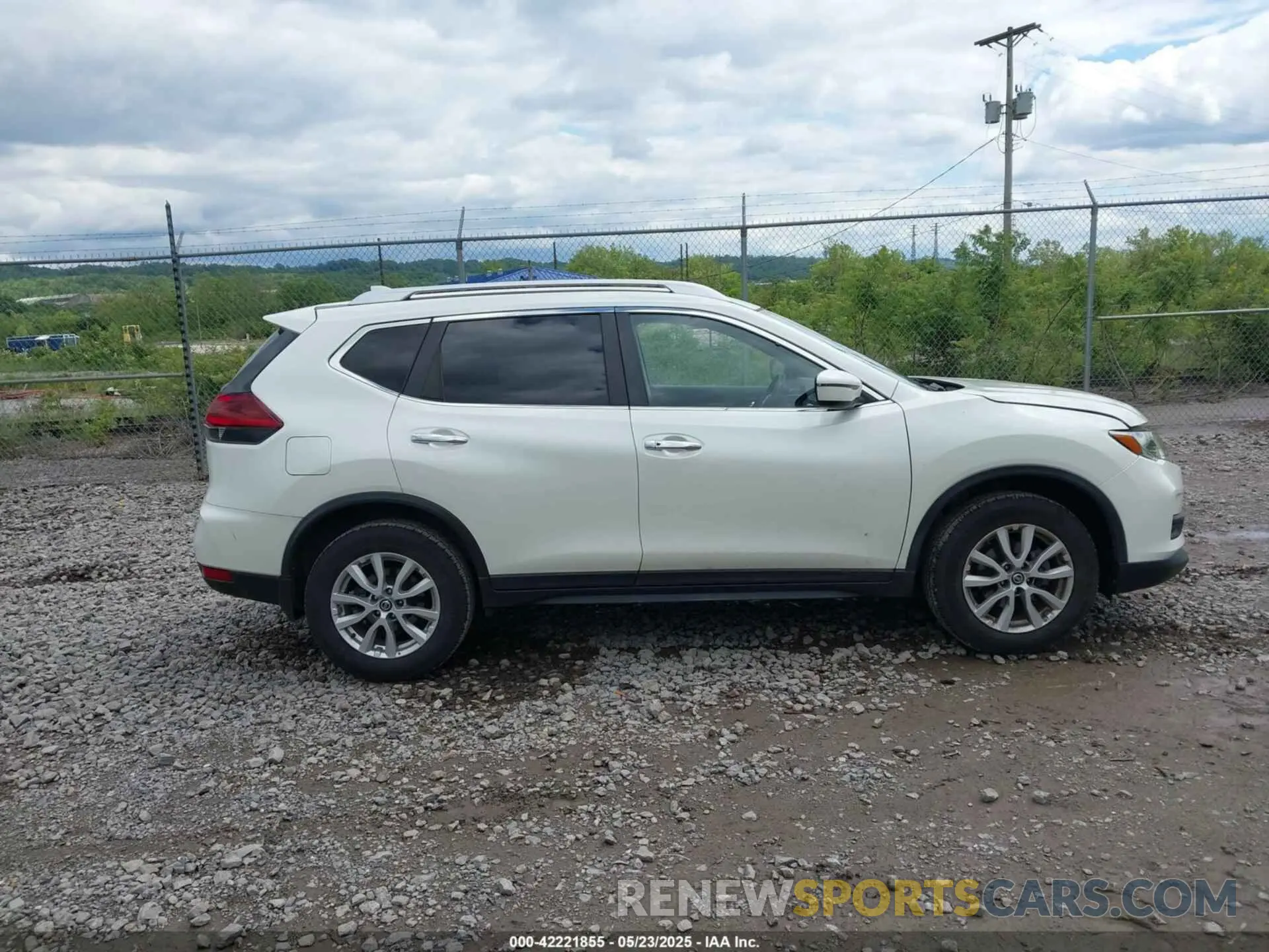 13 fotografías del automóvil dañado KNMAT2MV6LP532894 NISSAN ROGUE 2020