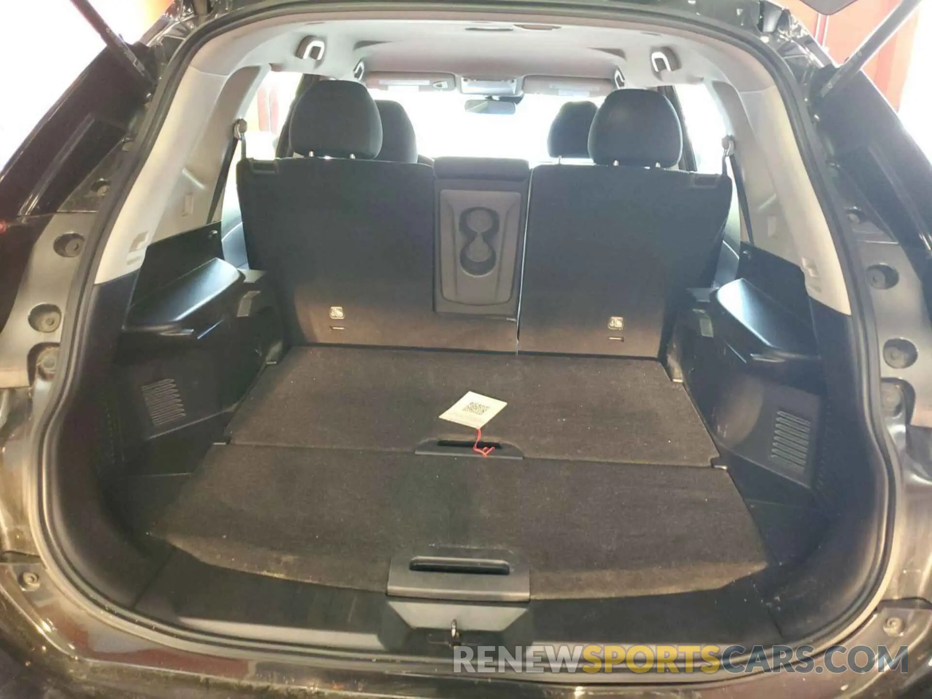 2 fotografías del automóvil dañado KNMAT2MV7LP542138 NISSAN ROGUE 2020