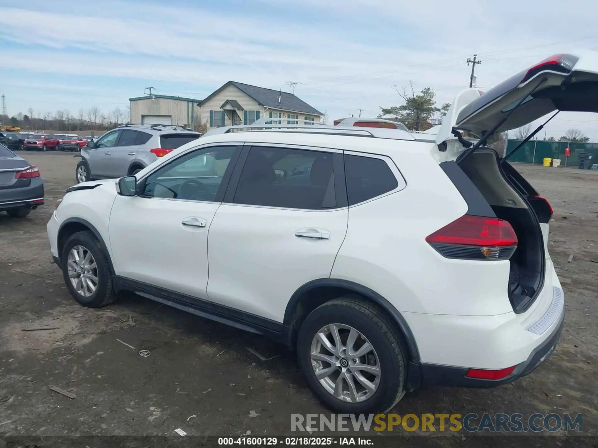 3 fotografías del automóvil dañado KNMAT2MV8LP504076 NISSAN ROGUE 2020