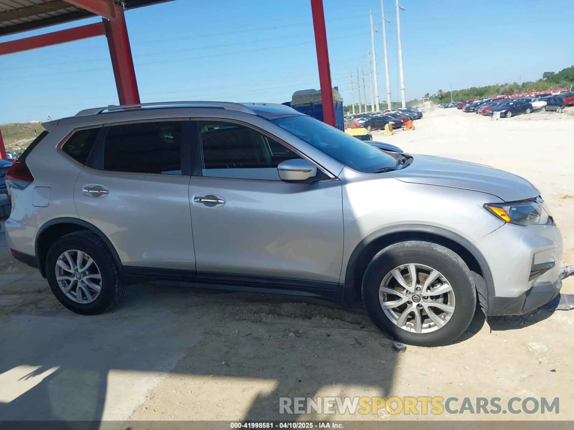 13 fotografías del automóvil dañado KNMAT2MV8LP512680 NISSAN ROGUE 2020