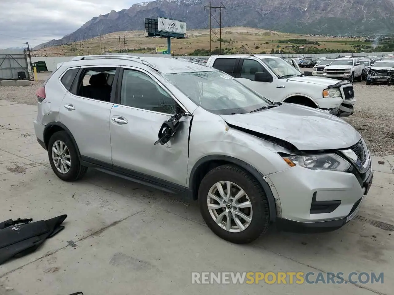 4 fotografías del automóvil dañado KNMAT2MVXLP511675 NISSAN ROGUE 2020