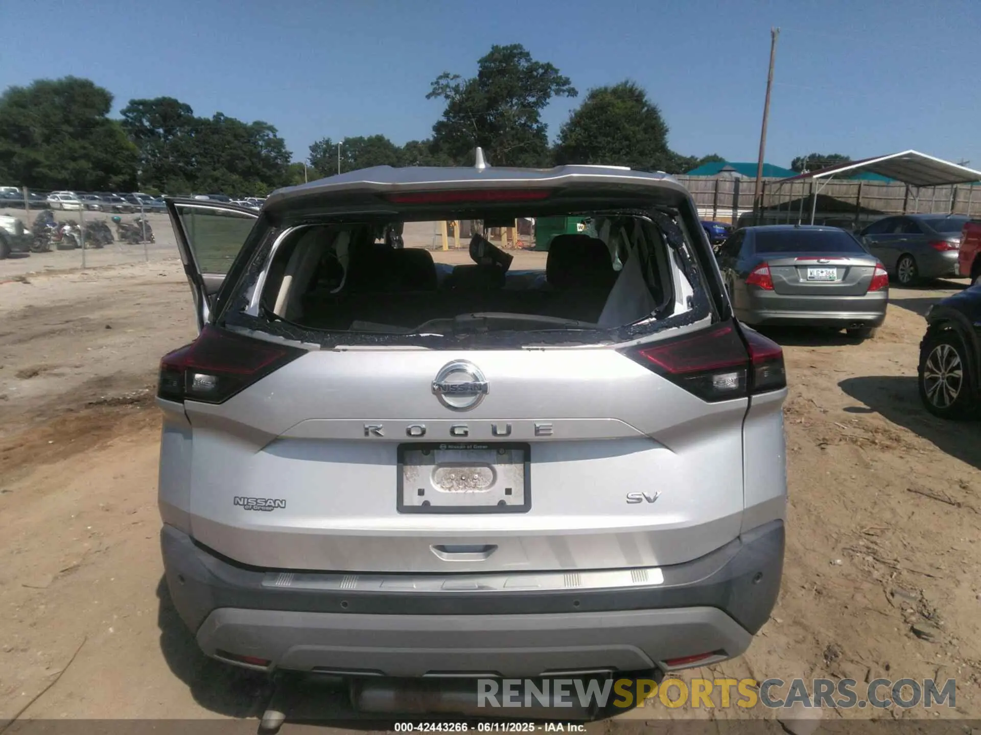15 fotografías del automóvil dañado 5N1AT3BA0MC709062 NISSAN ROGUE 2021