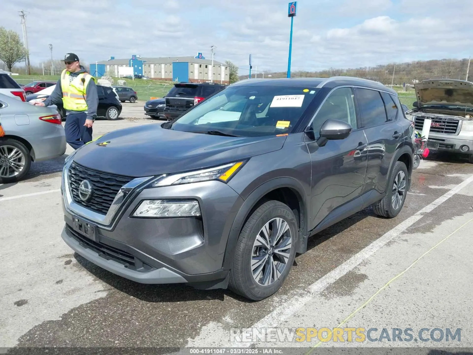 2 fotografías del automóvil dañado 5N1AT3BA1MC672278 NISSAN ROGUE 2021