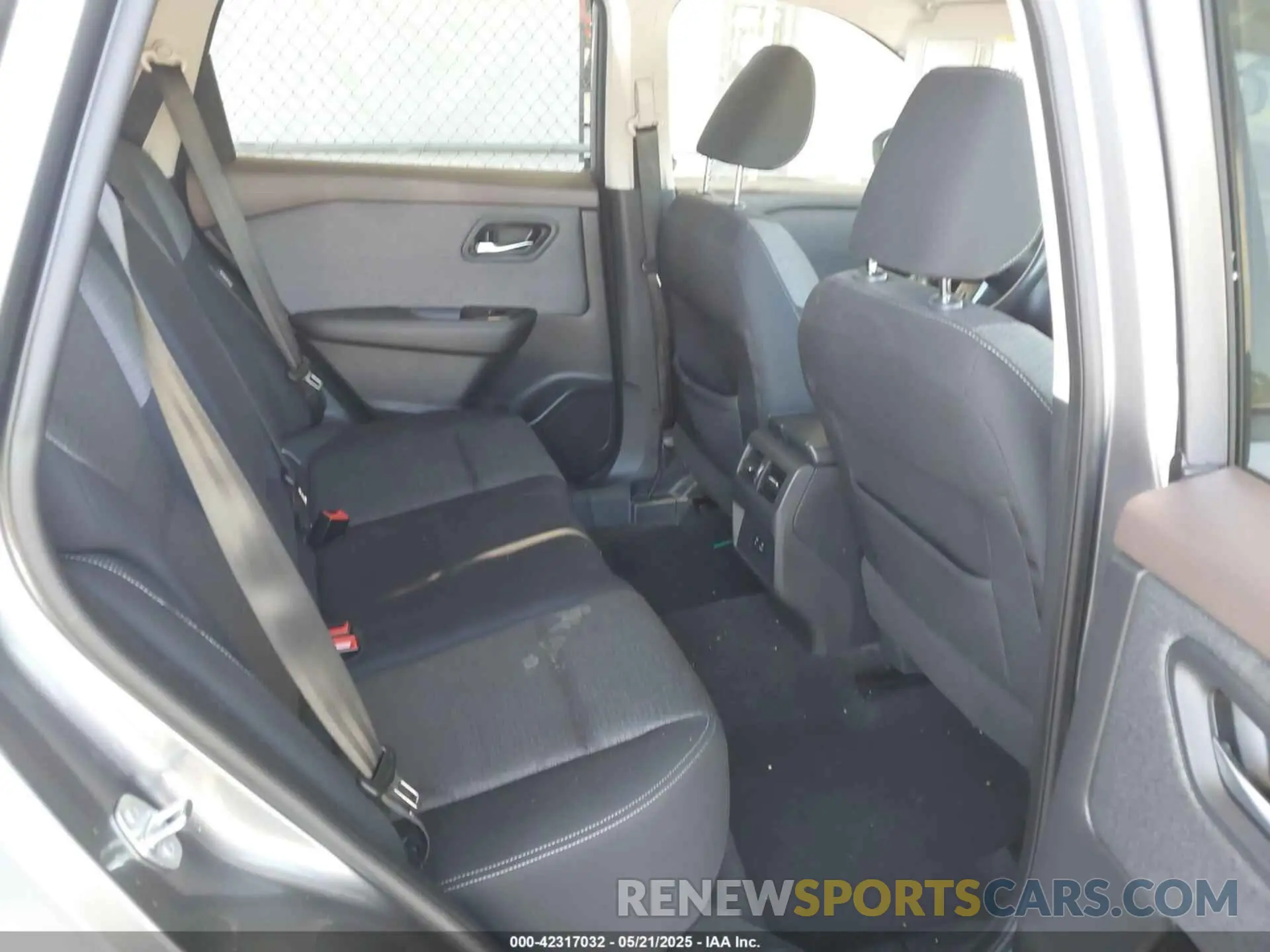 8 fotografías del automóvil dañado 5N1AT3BA1MC713833 NISSAN ROGUE 2021