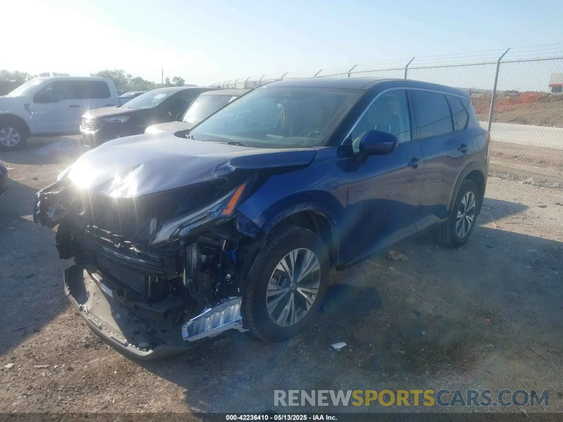 2 fotografías del automóvil dañado 5N1AT3BA1MC796874 NISSAN ROGUE 2021
