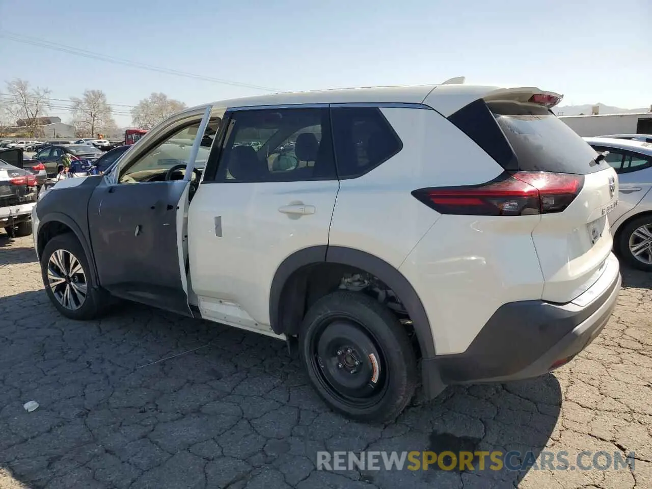 2 fotografías del automóvil dañado 5N1AT3BA1MC830635 NISSAN ROGUE 2021