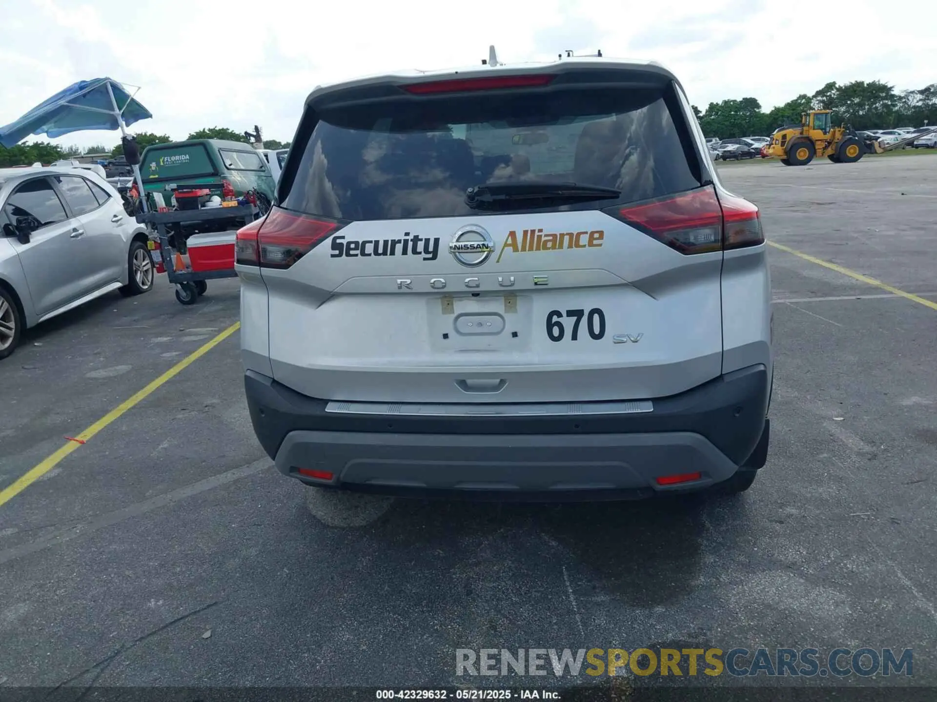 16 fotografías del automóvil dañado 5N1AT3BA2MC818462 NISSAN ROGUE 2021