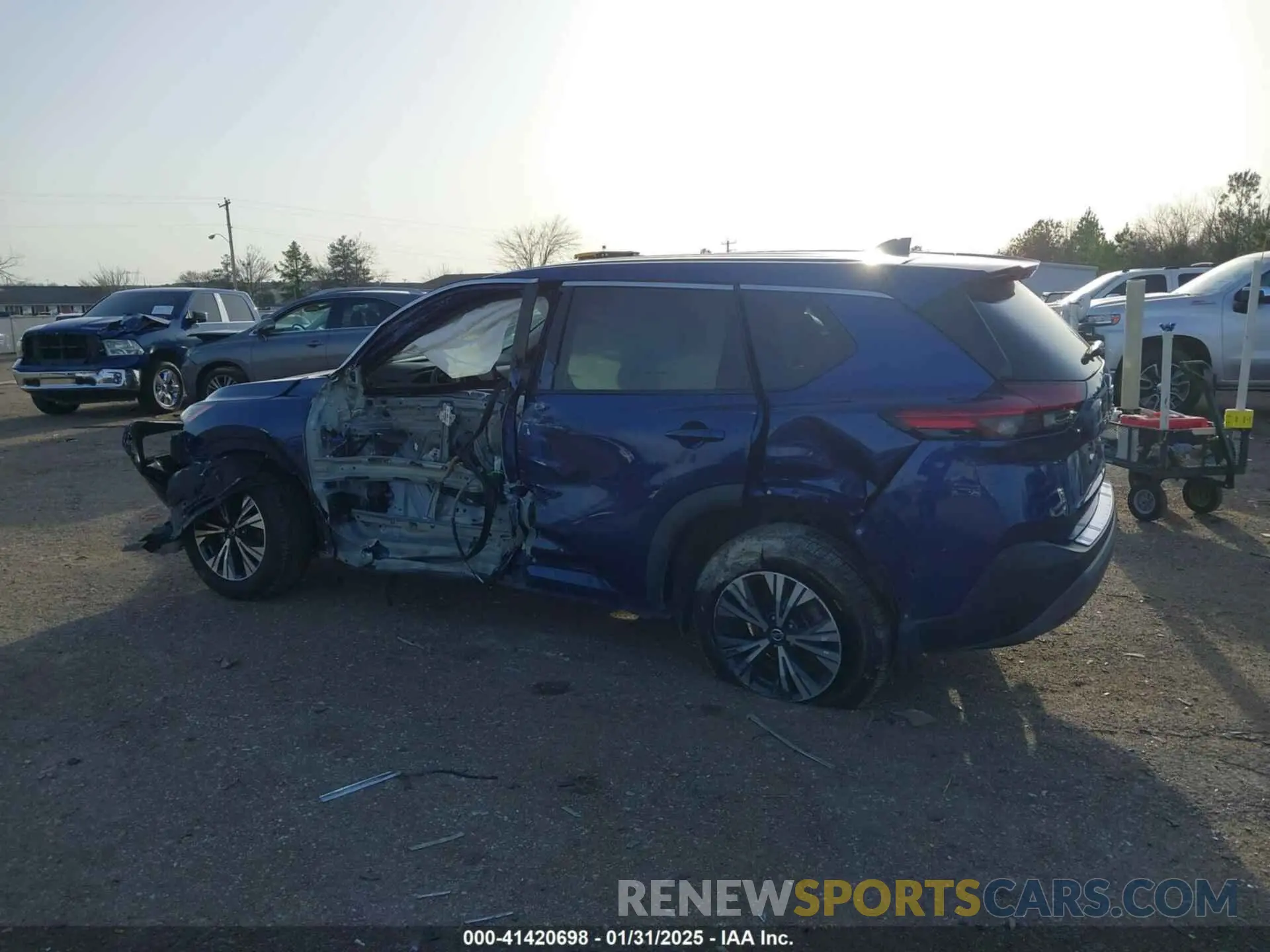 14 fotografías del automóvil dañado 5N1AT3BA8MC822161 NISSAN ROGUE 2021
