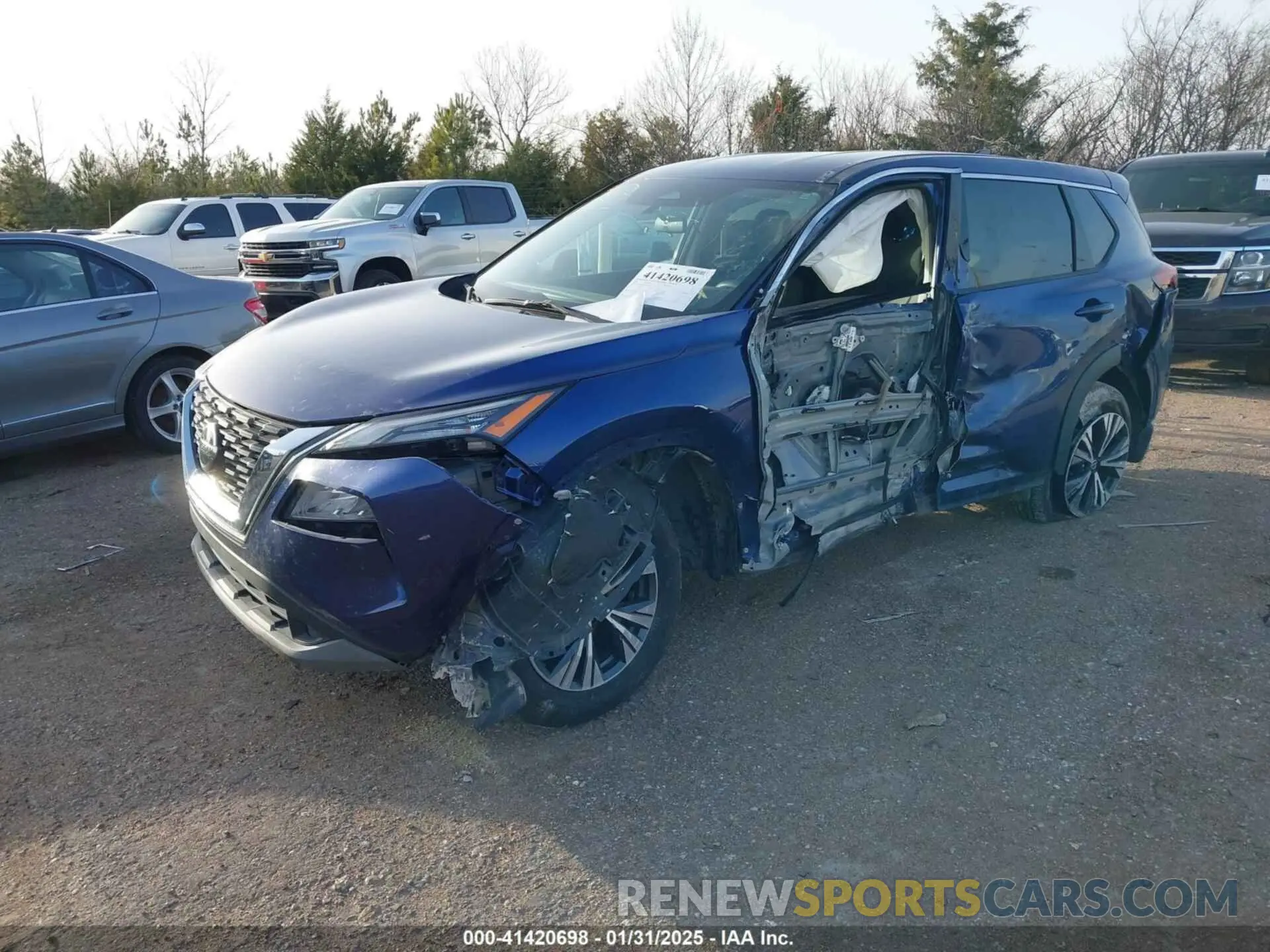 2 fotografías del automóvil dañado 5N1AT3BA8MC822161 NISSAN ROGUE 2021