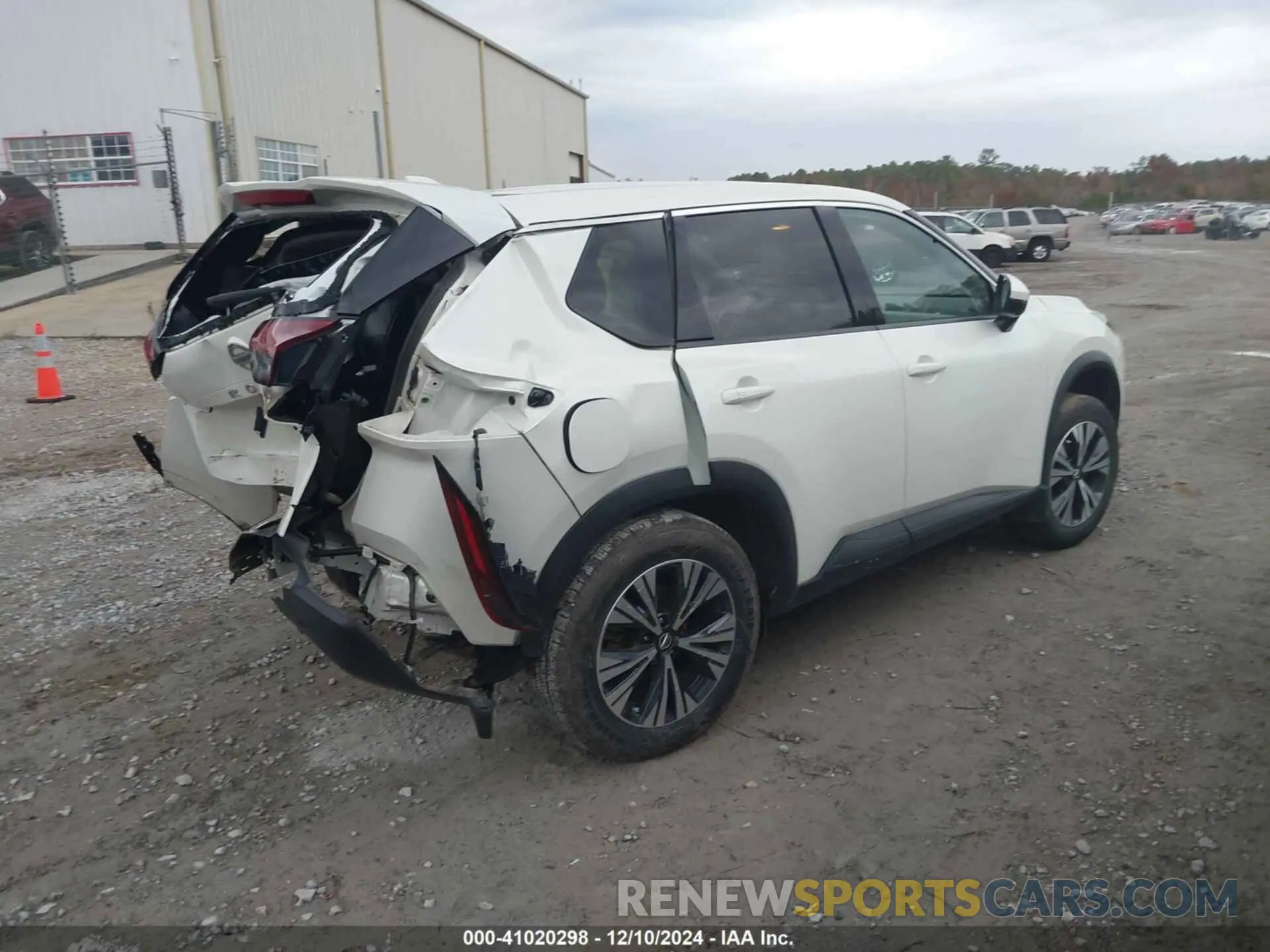 4 fotografías del automóvil dañado 5N1AT3BA8MC844449 NISSAN ROGUE 2021