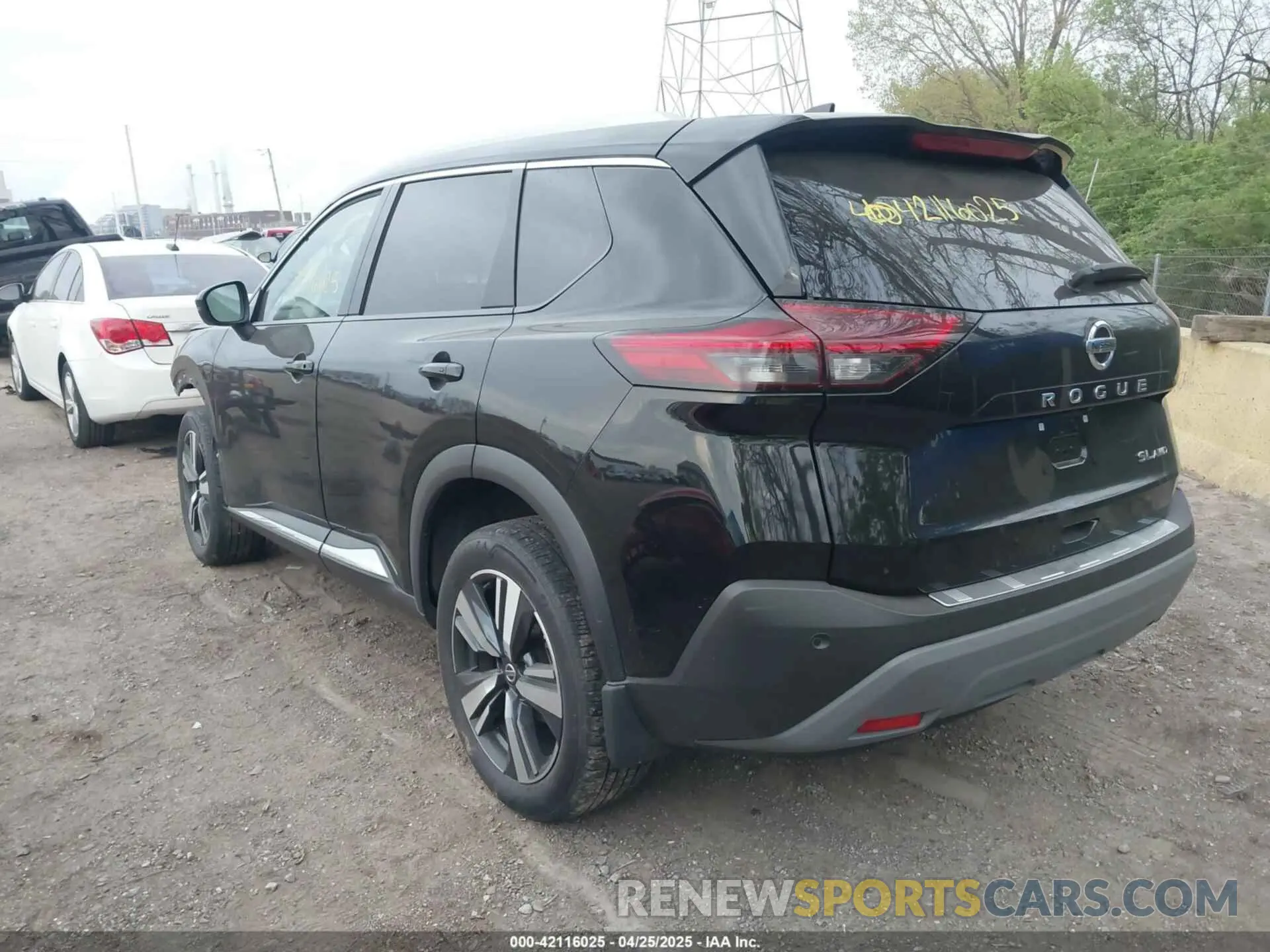 3 fotografías del automóvil dañado 5N1AT3CB1MC755068 NISSAN ROGUE 2021