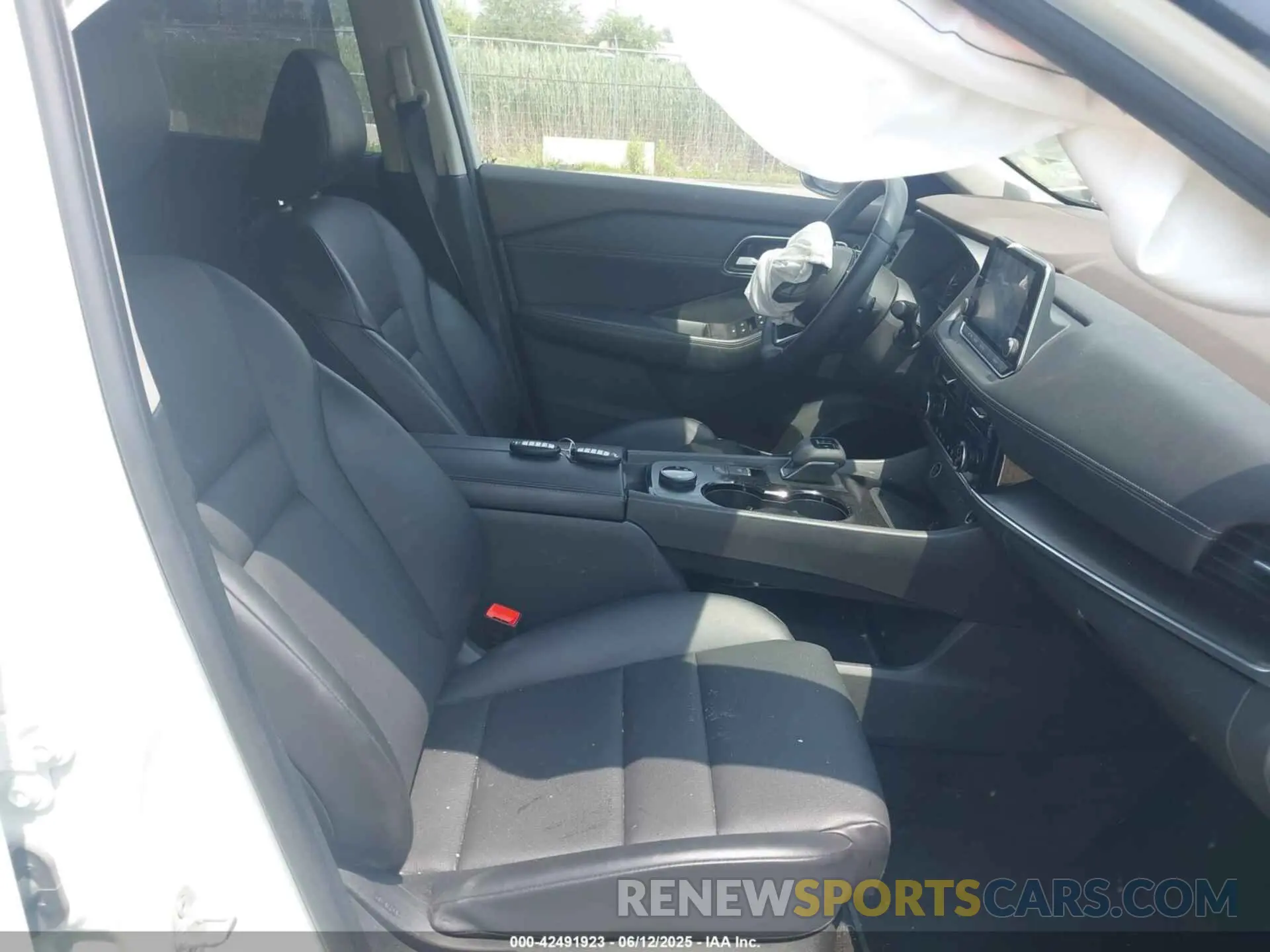 5 fotografías del automóvil dañado JN8AT3BB1MW233209 NISSAN ROGUE 2021