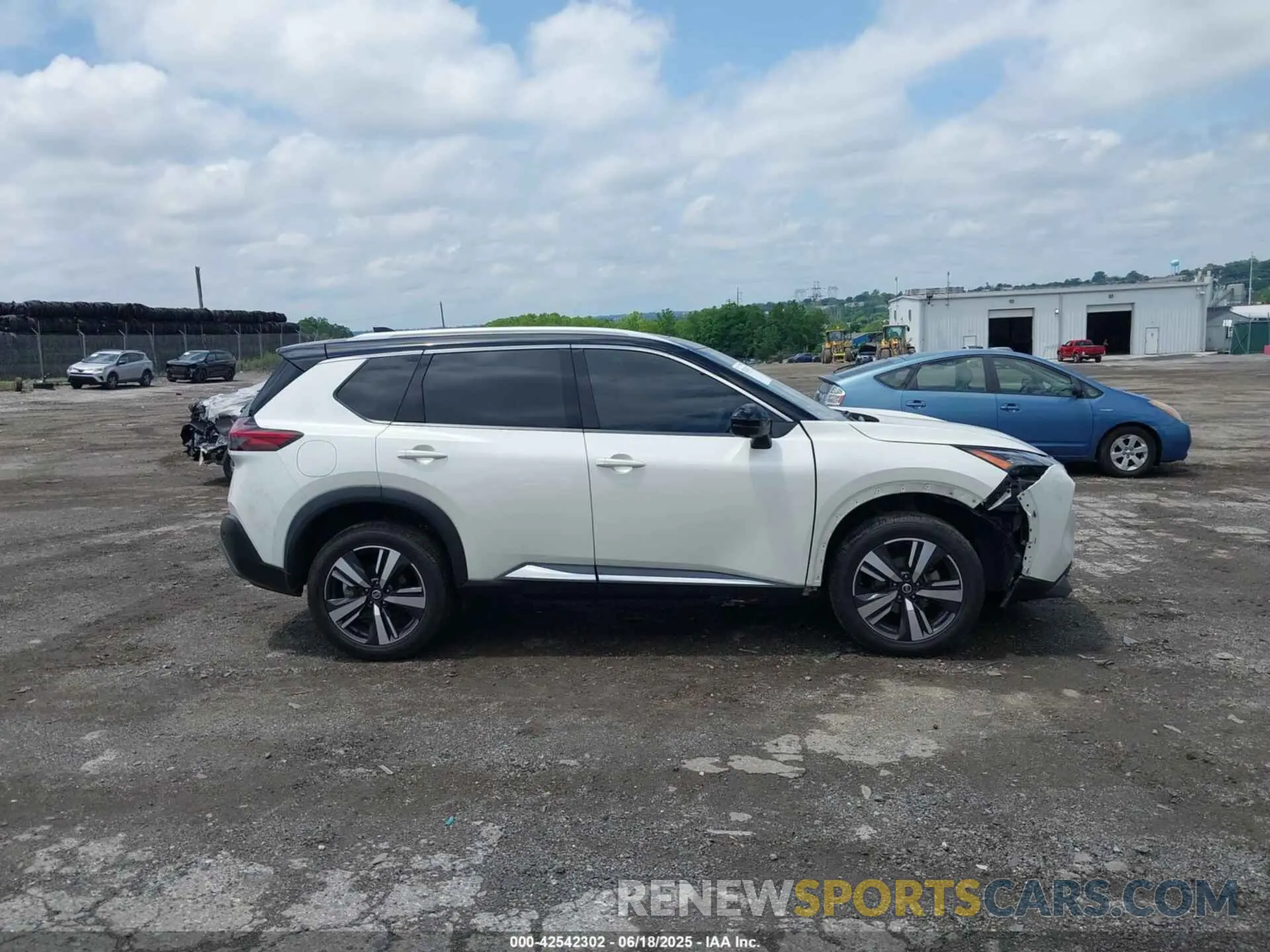14 fotografías del automóvil dañado JN8AT3CB8MW214588 NISSAN ROGUE 2021