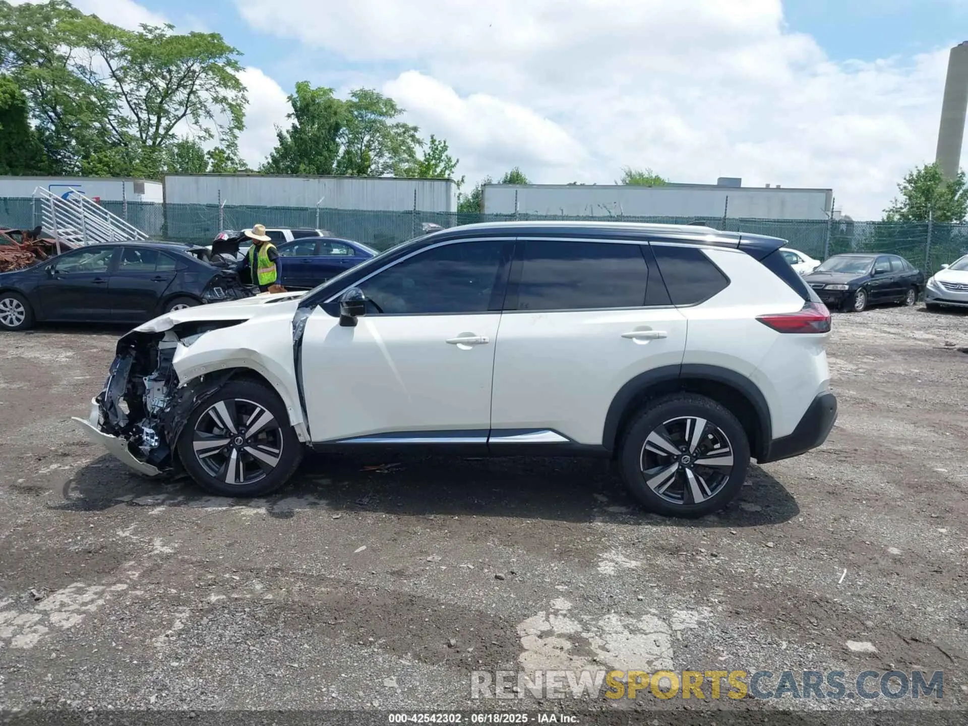 15 fotografías del automóvil dañado JN8AT3CB8MW214588 NISSAN ROGUE 2021