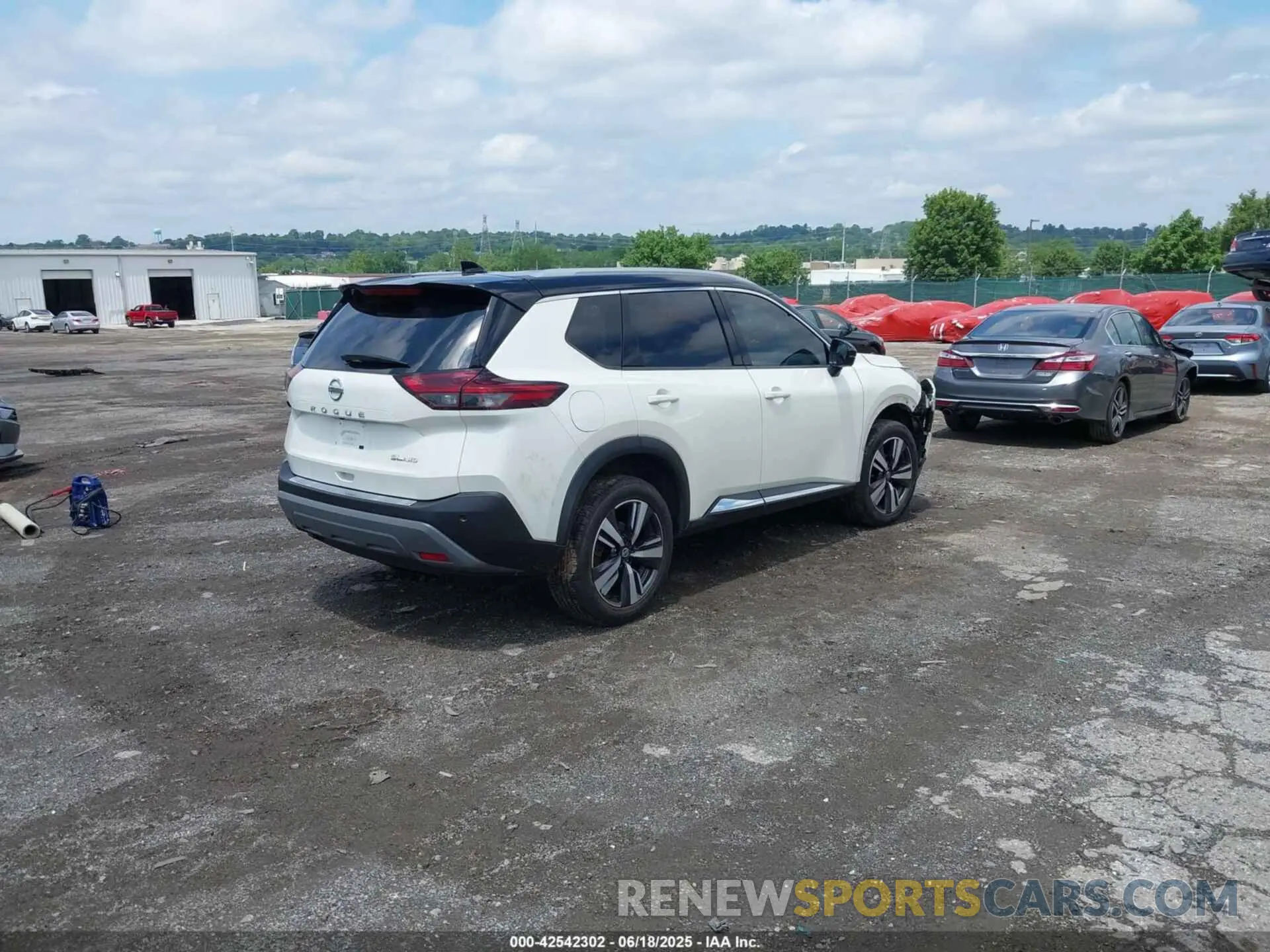 4 fotografías del automóvil dañado JN8AT3CB8MW214588 NISSAN ROGUE 2021