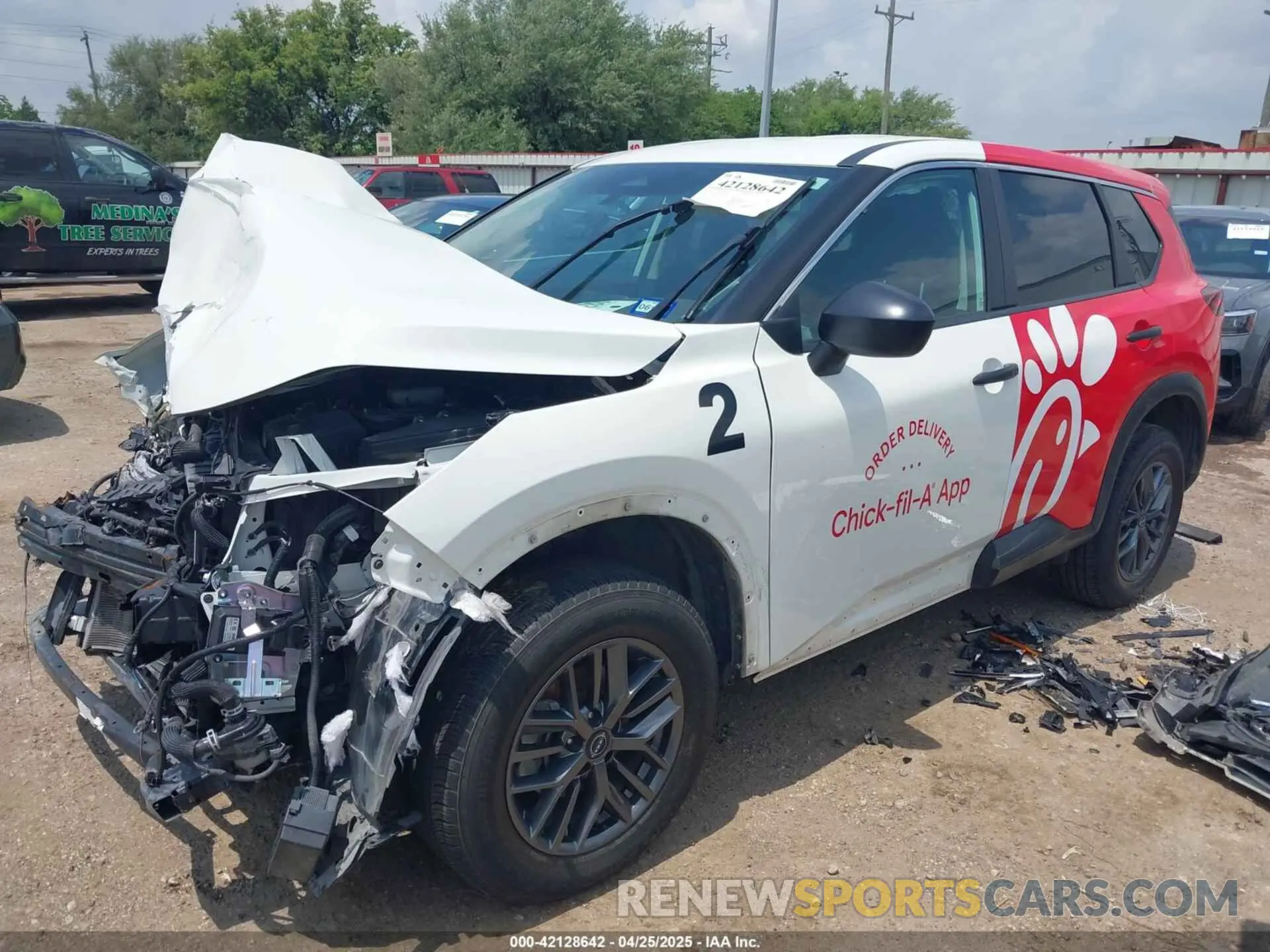 2 fotografías del automóvil dañado 5N1BT3AA2NC714237 NISSAN ROGUE 2022