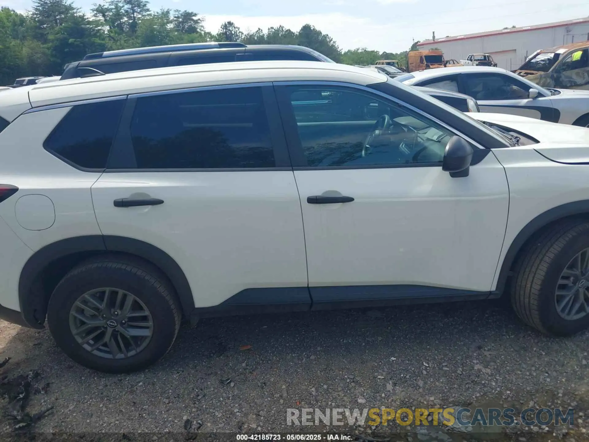 13 fotografías del automóvil dañado 5N1BT3AA7NC706554 NISSAN ROGUE 2022
