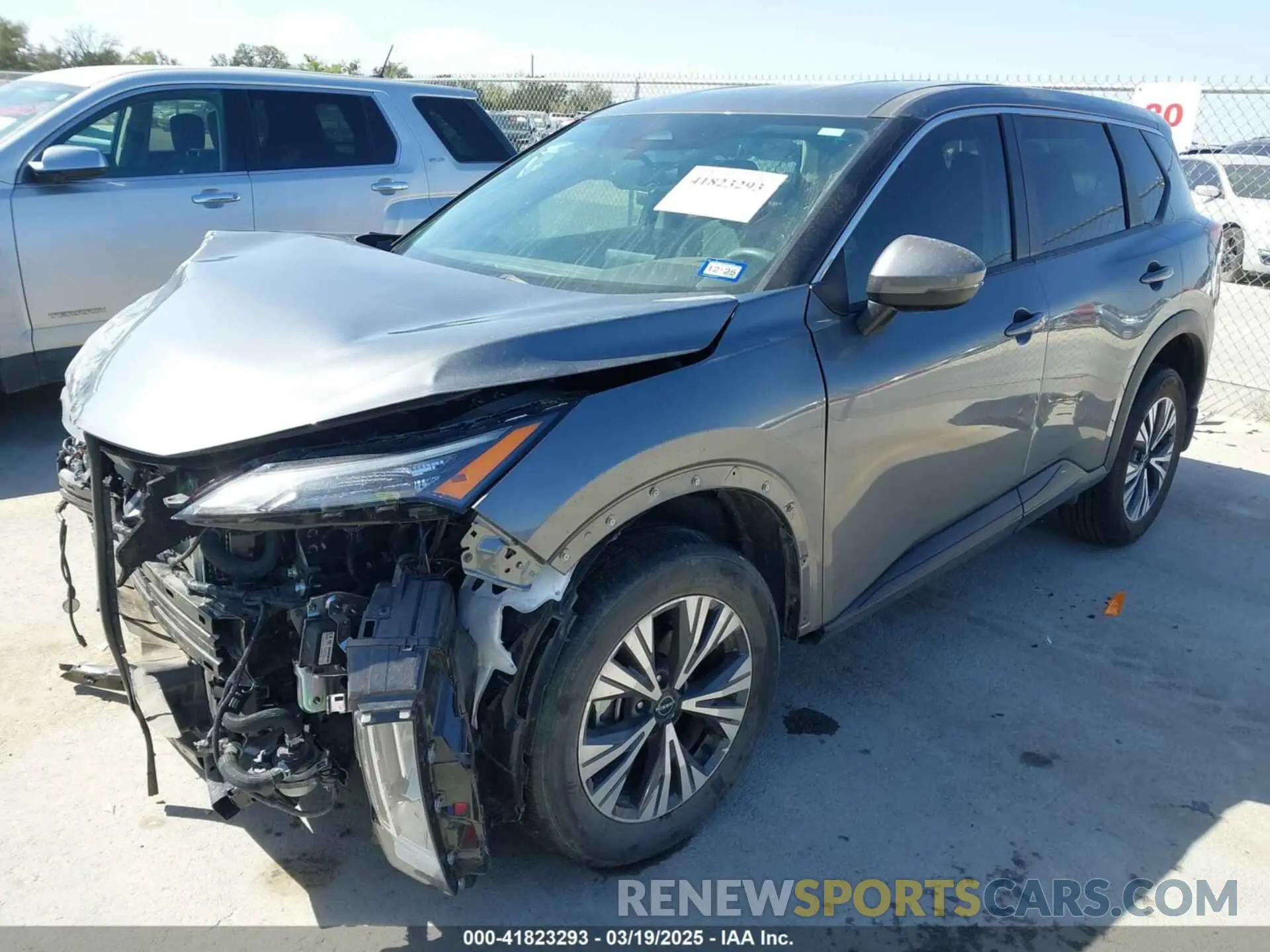 2 fotografías del automóvil dañado 5N1BT3BA4NC717459 NISSAN ROGUE 2022