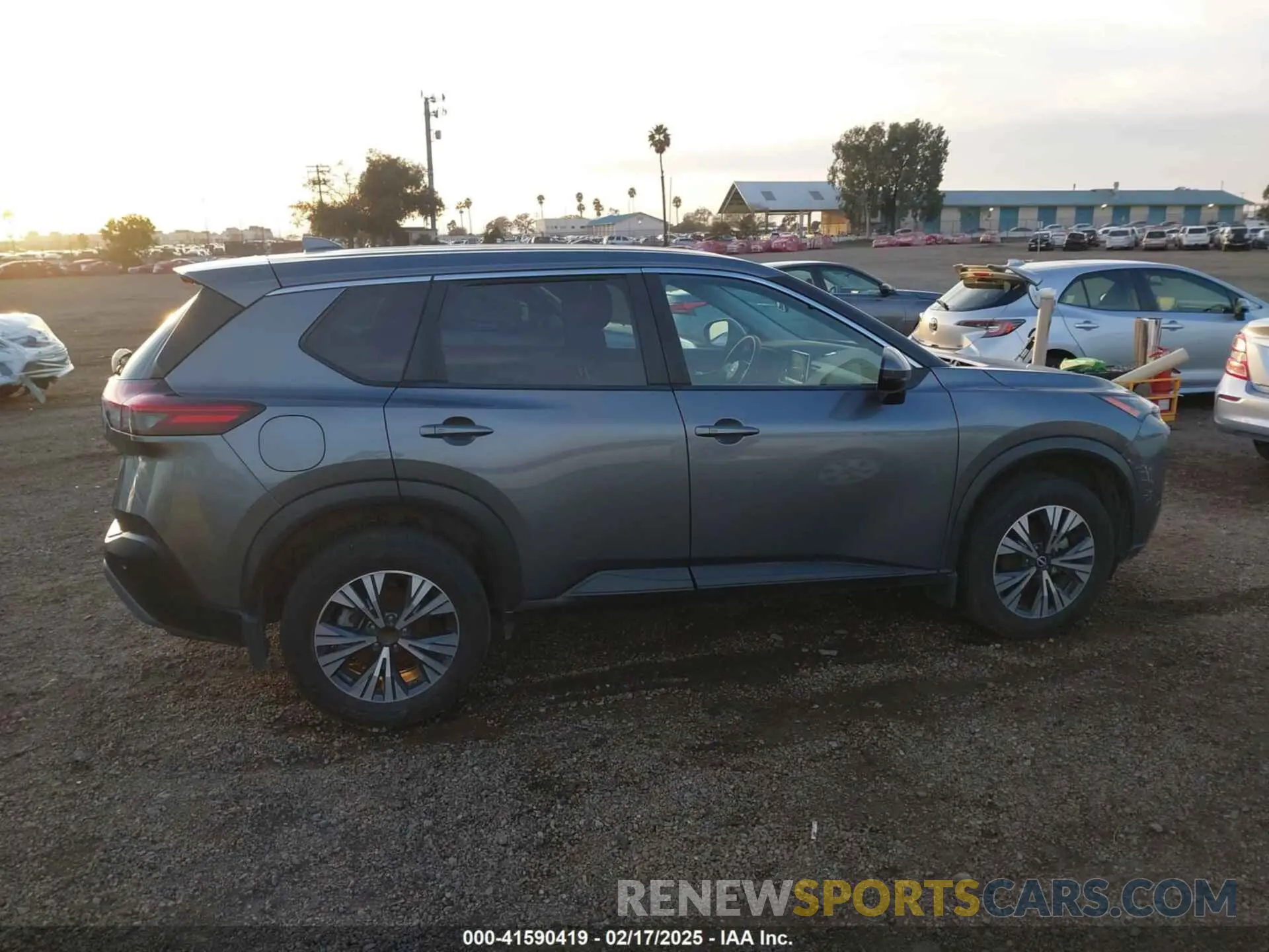 12 fotografías del automóvil dañado 5N1BT3BA5NC705403 NISSAN ROGUE 2022