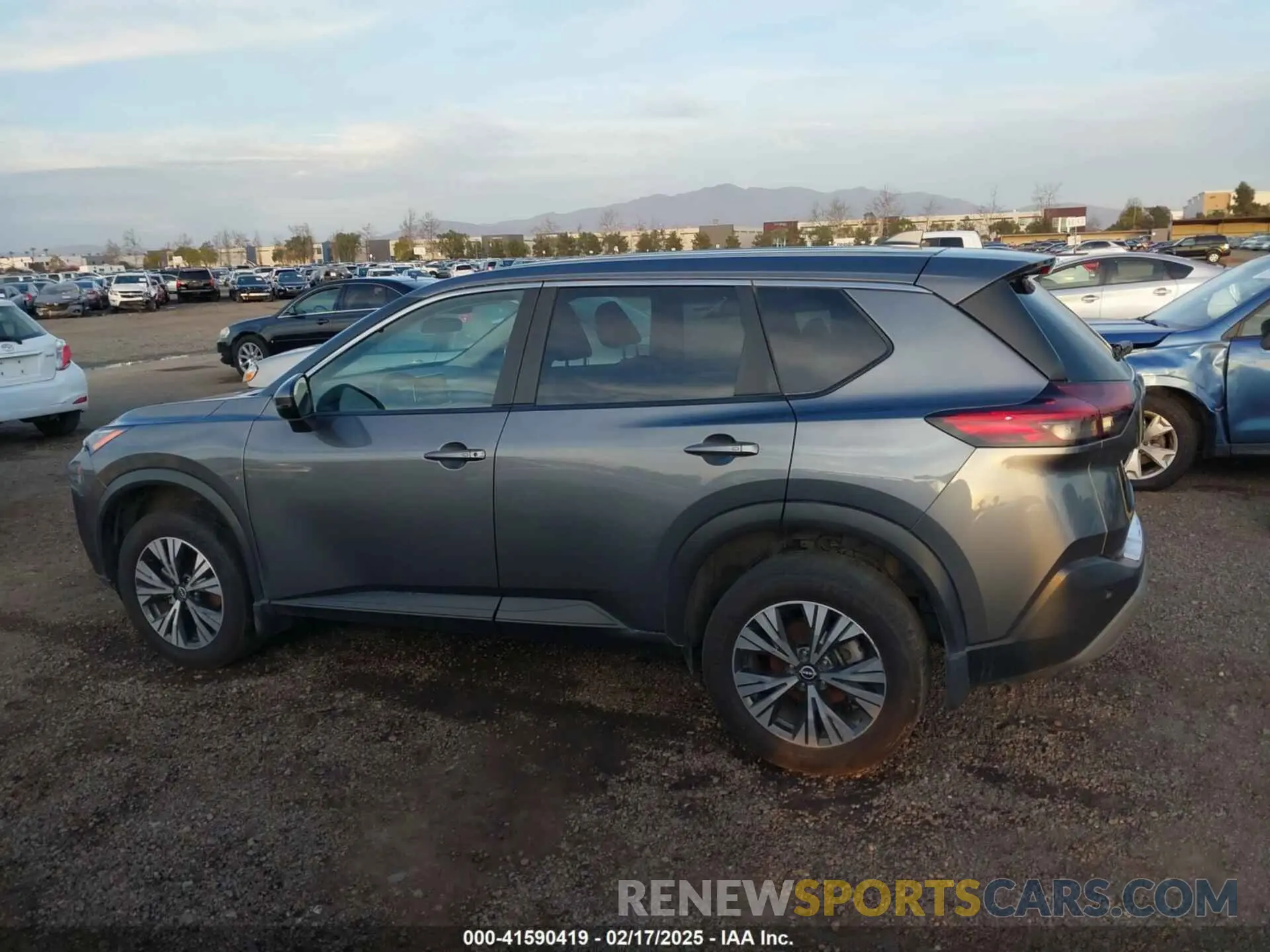 13 fotografías del automóvil dañado 5N1BT3BA5NC705403 NISSAN ROGUE 2022
