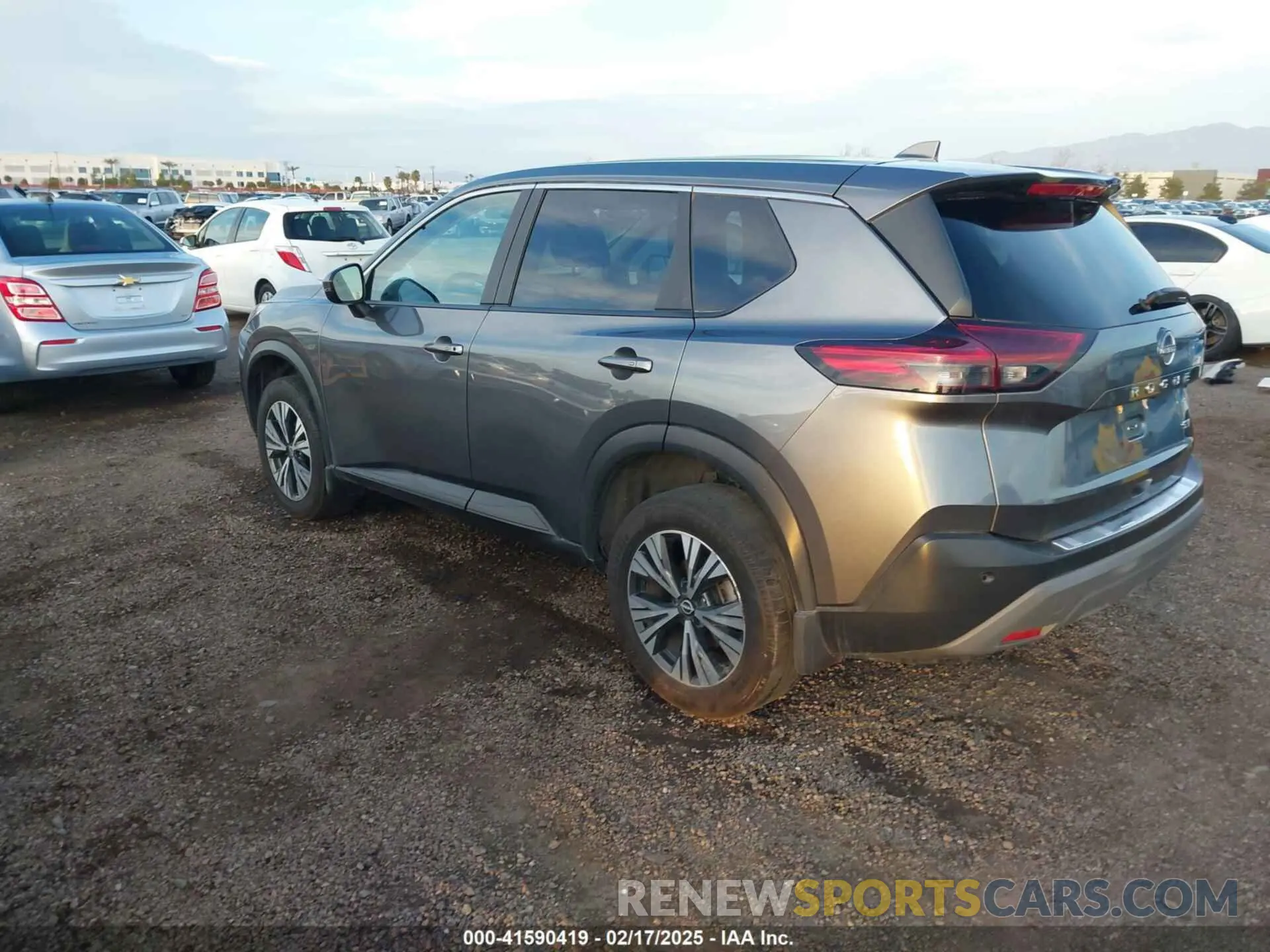 3 fotografías del automóvil dañado 5N1BT3BA5NC705403 NISSAN ROGUE 2022