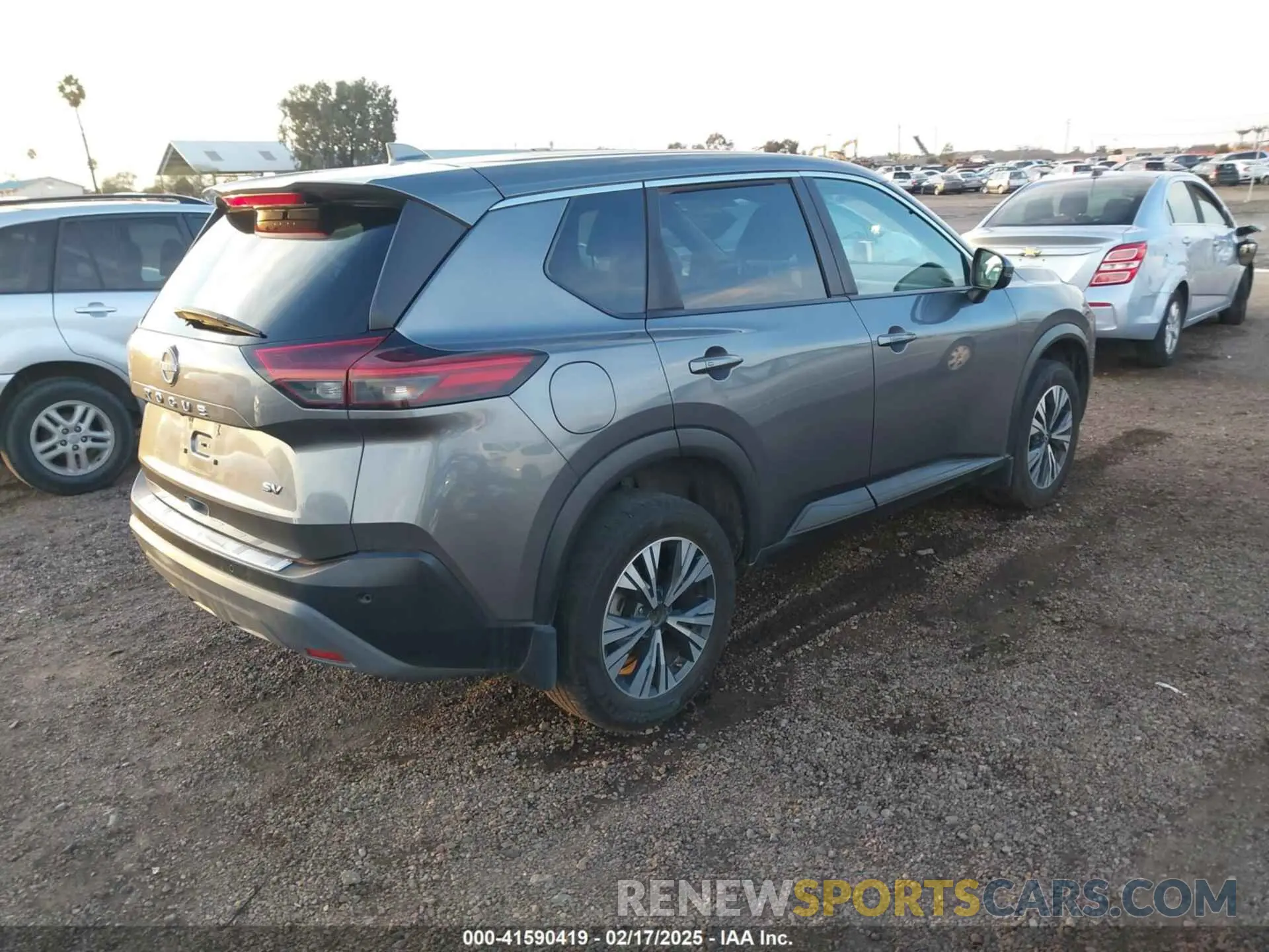 4 fotografías del automóvil dañado 5N1BT3BA5NC705403 NISSAN ROGUE 2022