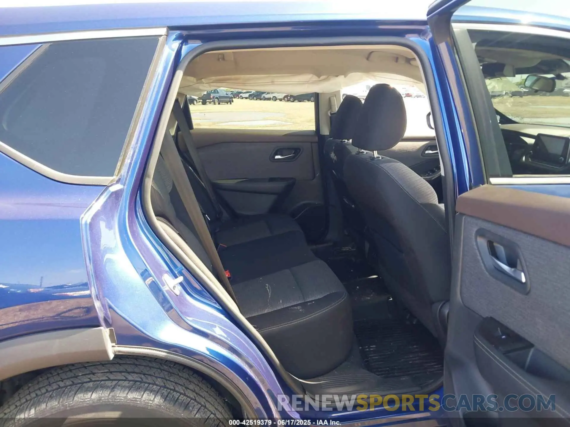 8 fotografías del automóvil dañado 5N1BT3BA7NC707959 NISSAN ROGUE 2022