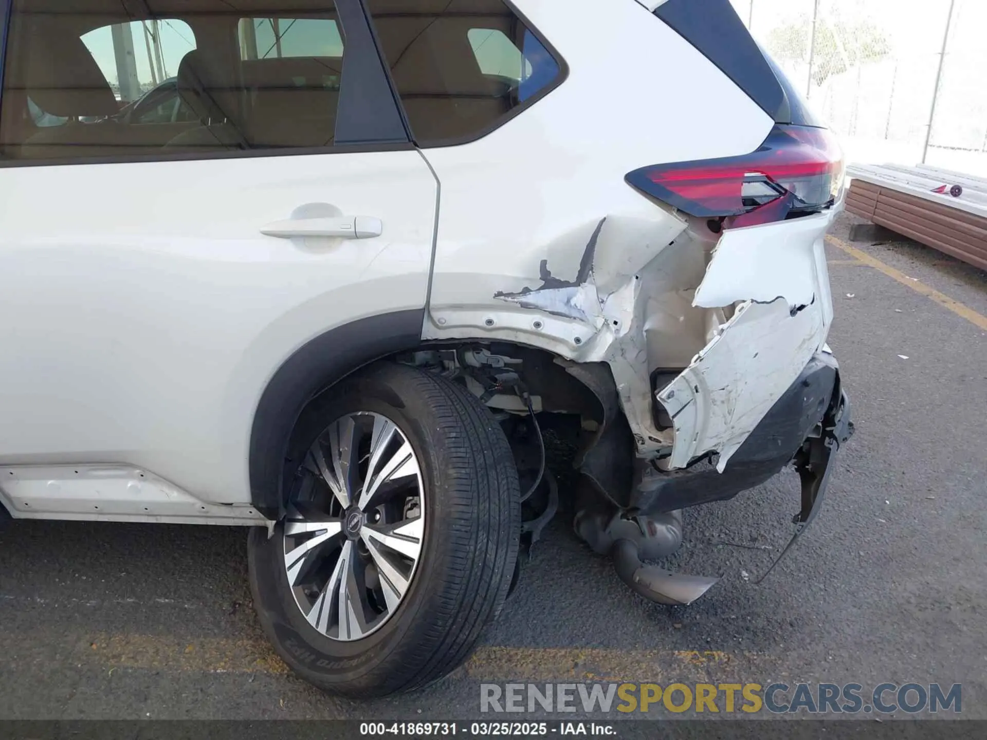 17 fotografías del automóvil dañado 5N1BT3BA9NC729669 NISSAN ROGUE 2022
