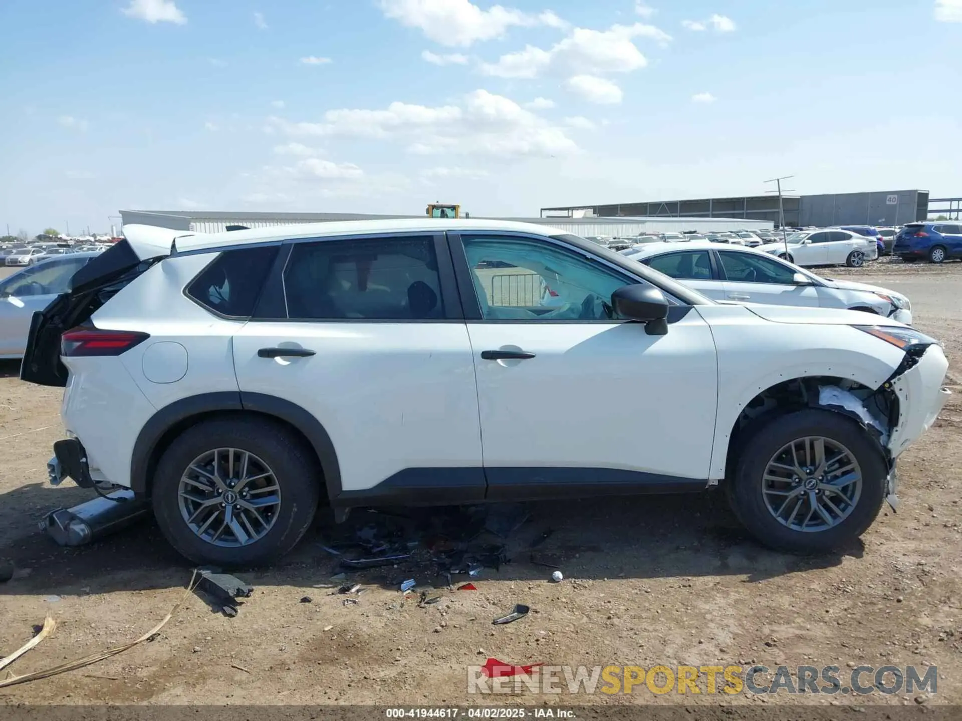 12 fotografías del automóvil dañado 5N1BT3AA4PC889365 NISSAN ROGUE 2023