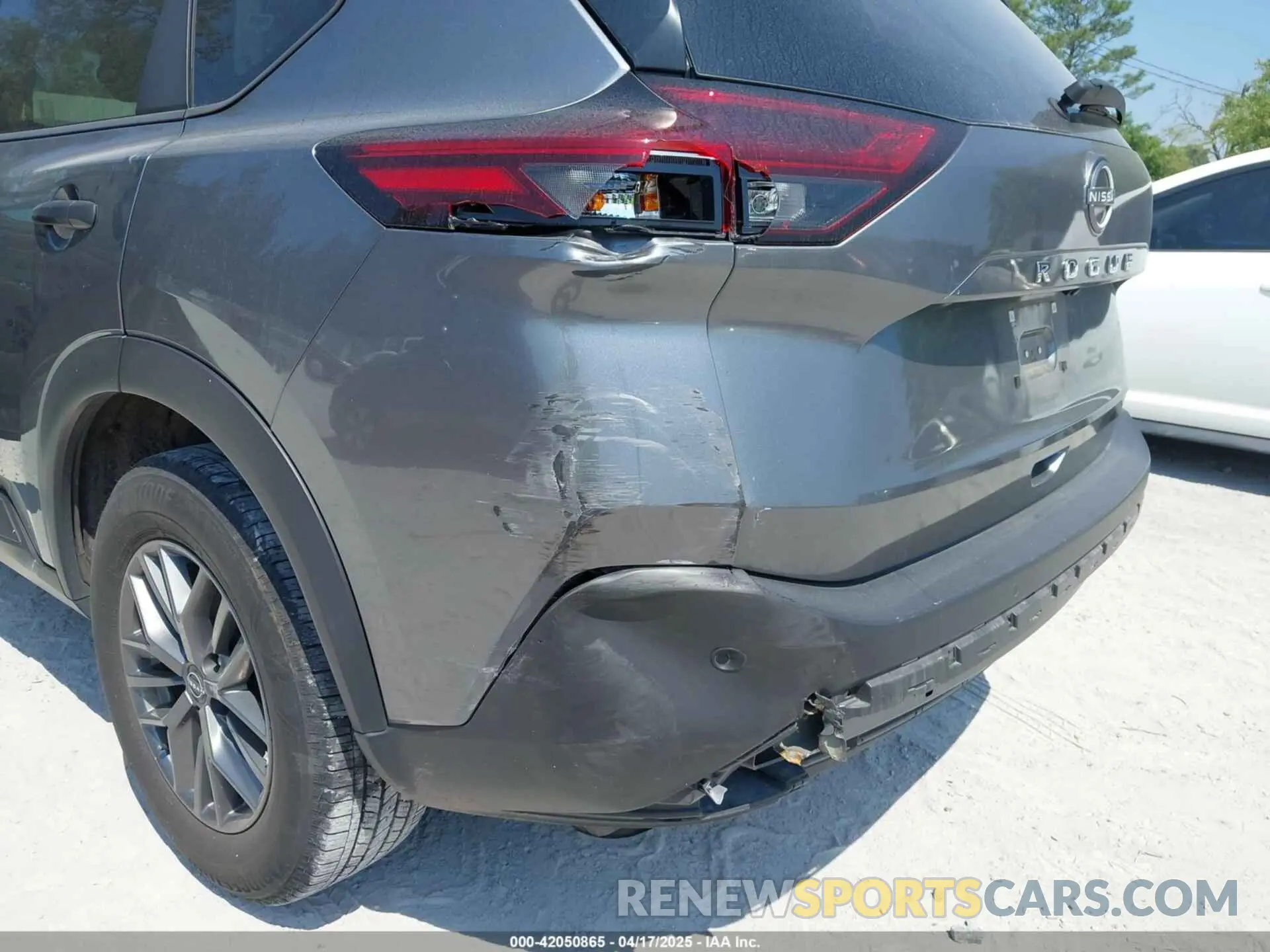 17 fotografías del automóvil dañado 5N1BT3AA5PC896115 NISSAN ROGUE 2023