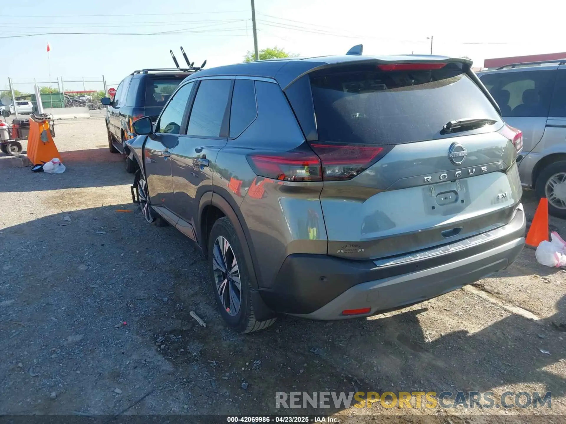 3 fotografías del automóvil dañado 5N1BT3BA3PC750441 NISSAN ROGUE 2023