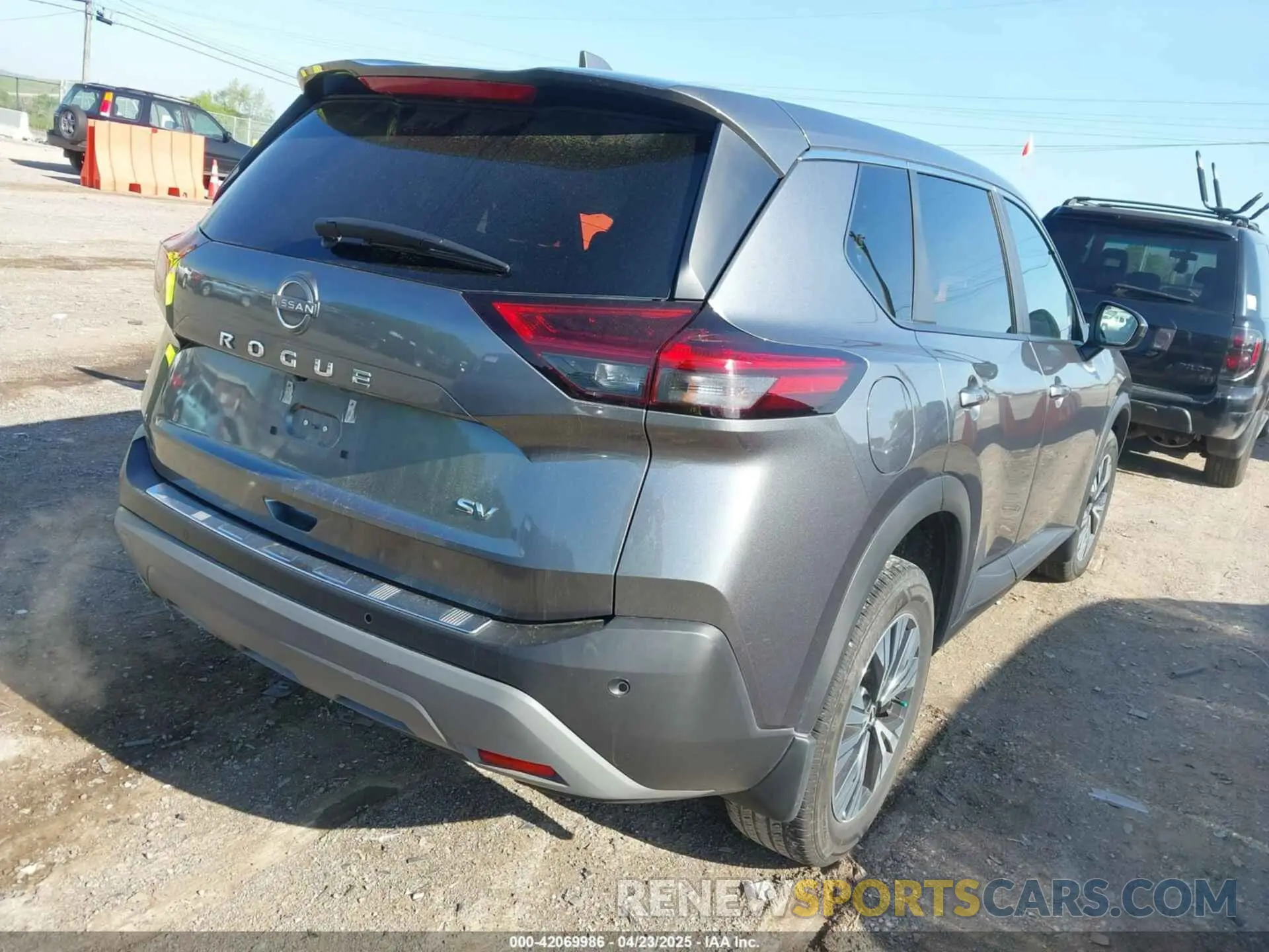 4 fotografías del automóvil dañado 5N1BT3BA3PC750441 NISSAN ROGUE 2023