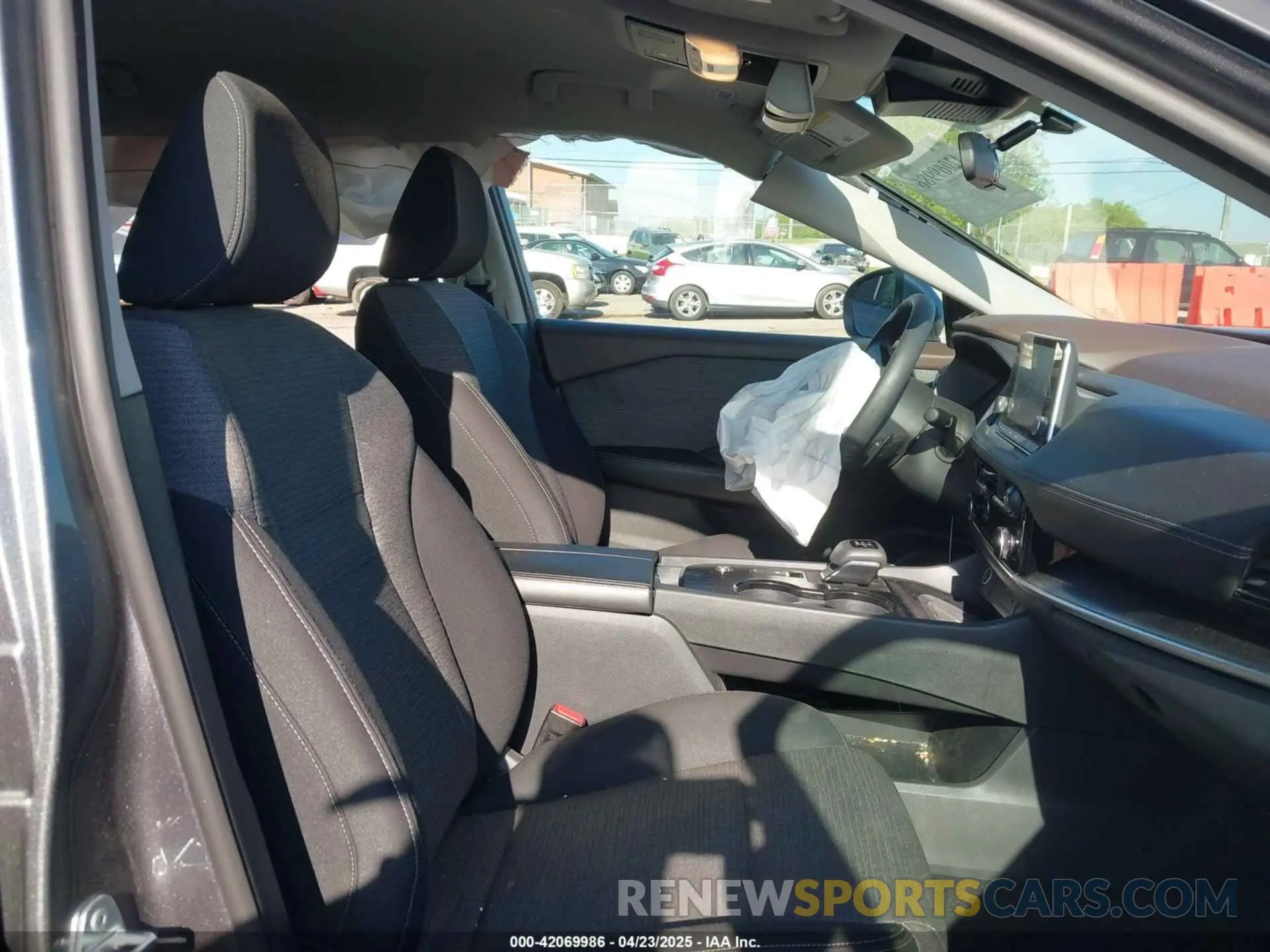 5 fotografías del automóvil dañado 5N1BT3BA3PC750441 NISSAN ROGUE 2023