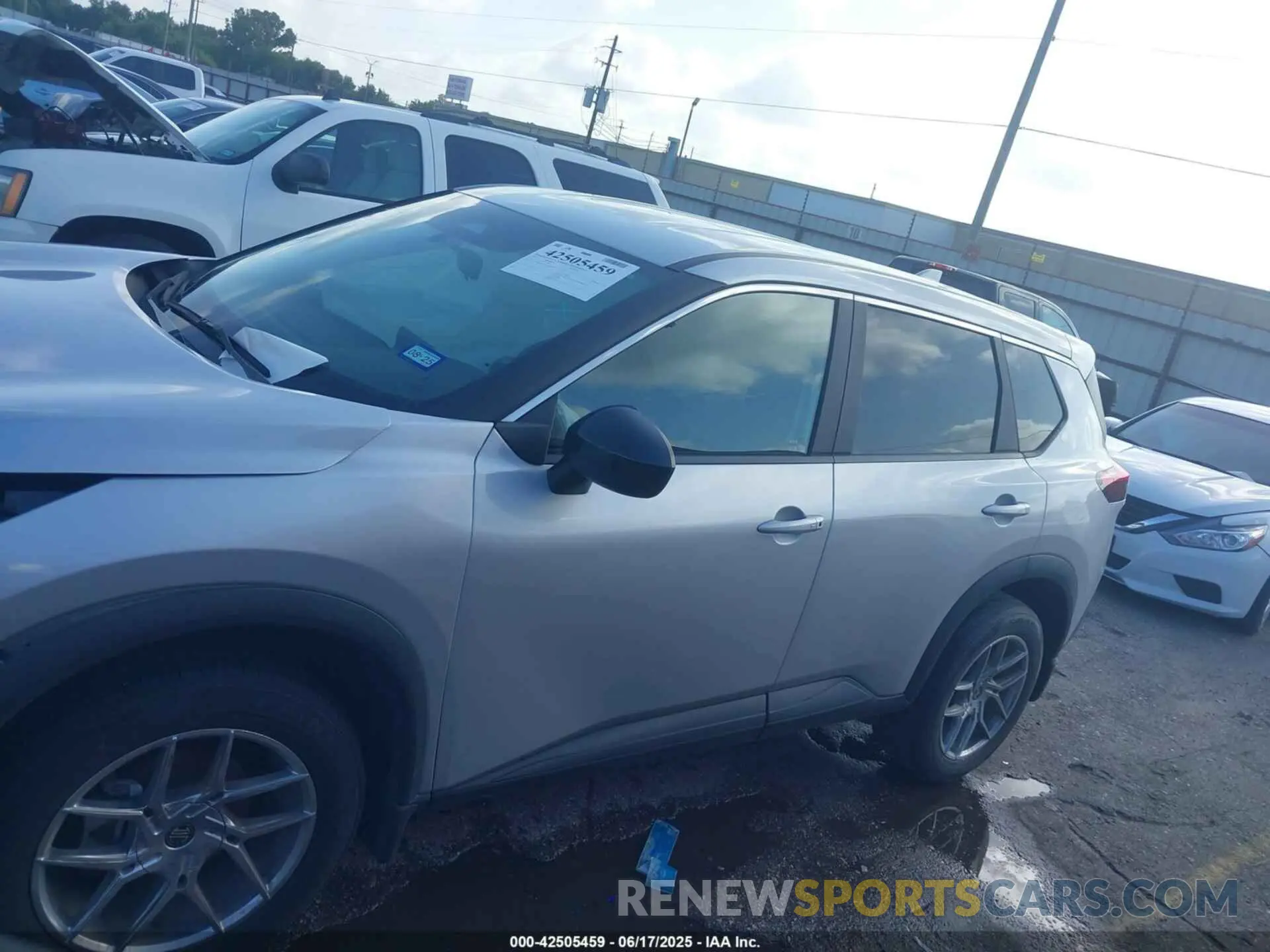 14 fotografías del automóvil dañado 5N1BT3BA6PC786348 NISSAN ROGUE 2023