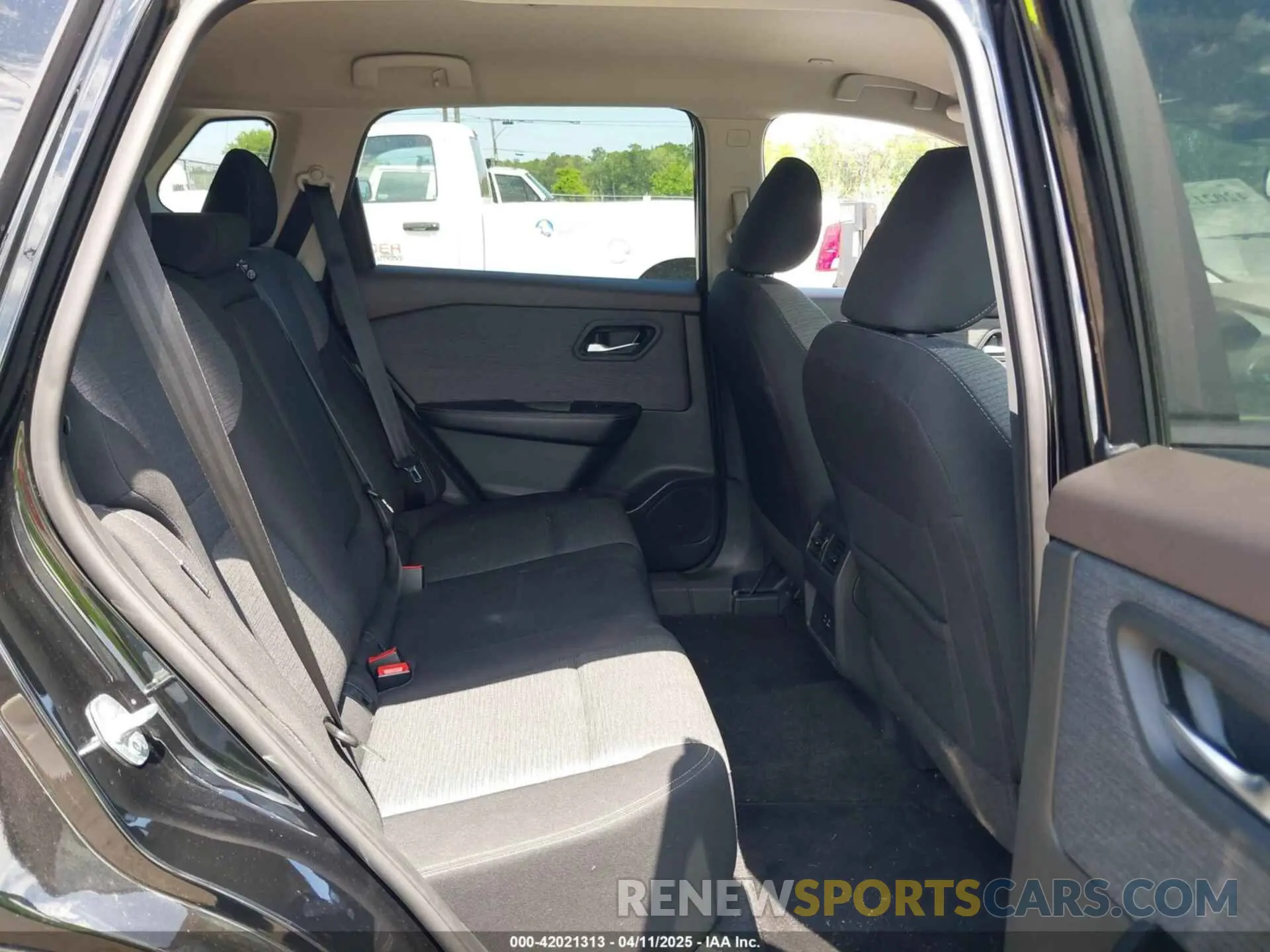 8 fotografías del automóvil dañado 5N1BT3BB1PC890139 NISSAN ROGUE 2023